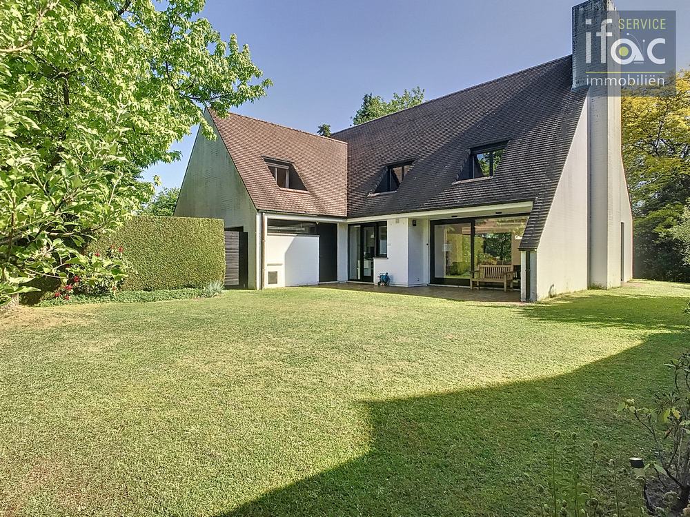 Villa te huur foto {{pictureIndex}}