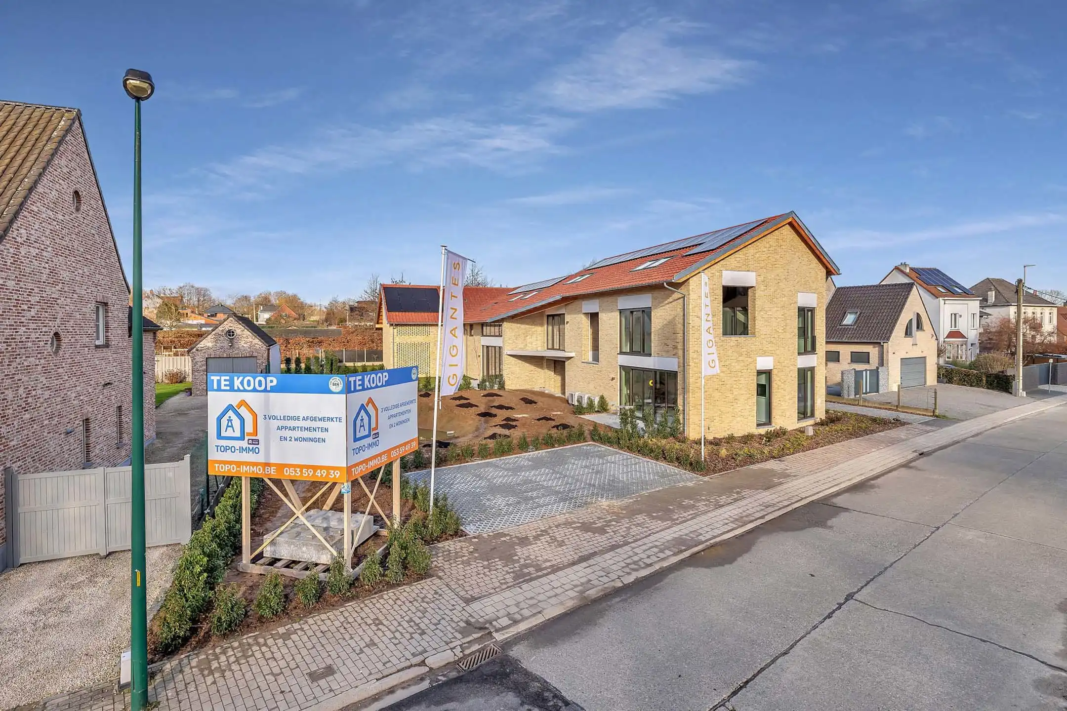 Prachtige nieuwbouwwoning in uniek woonerf foto 4