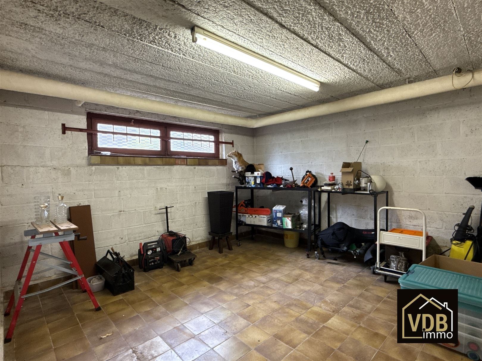 BUNGALOW -  WONING MET 3 SLAAPKAMERS EN 2 GARAGES foto 46