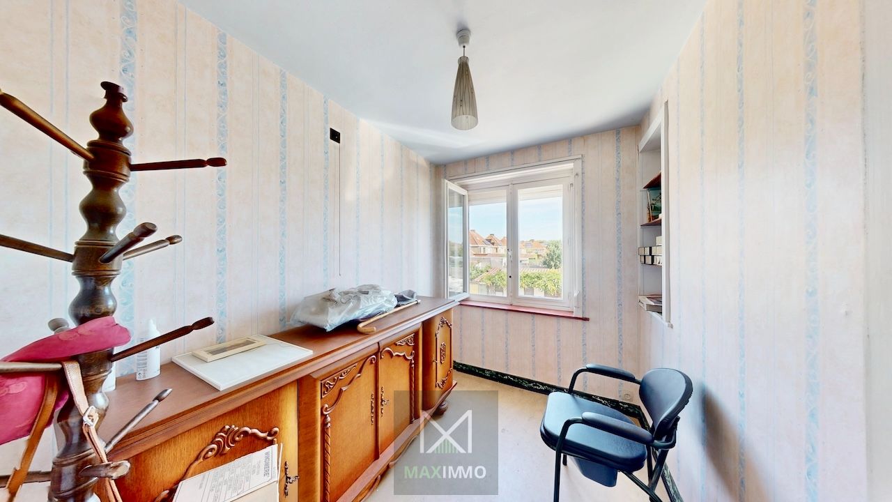 Te renoveren woning met potentieel op toplocatie in Wevelgem foto 11