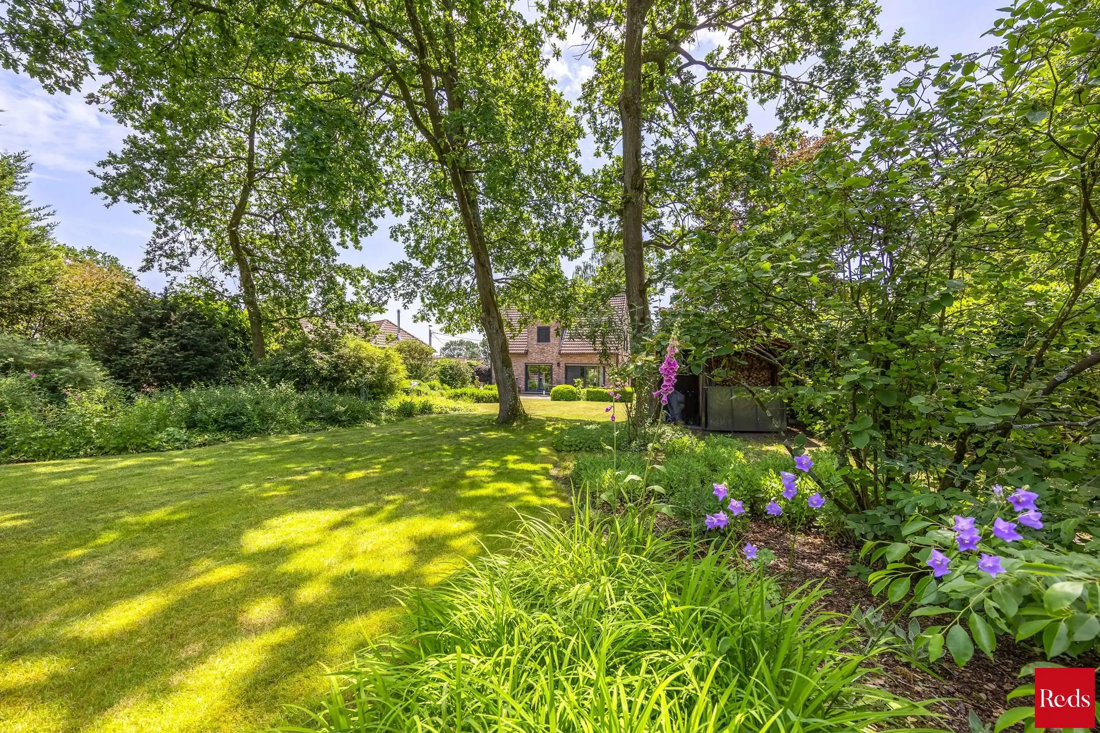 Charmante woning met uitzicht op blijvend groen foto 30