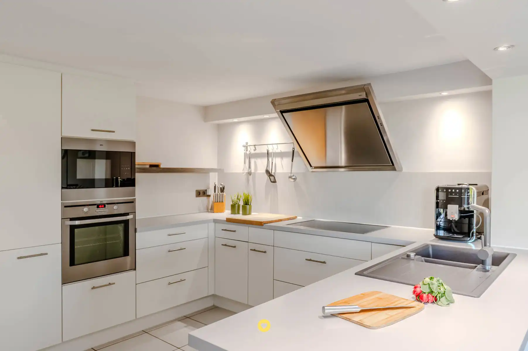 Instapklare HOB met 4 à 5 slaapkamers, EPC B op toplocatie foto 3