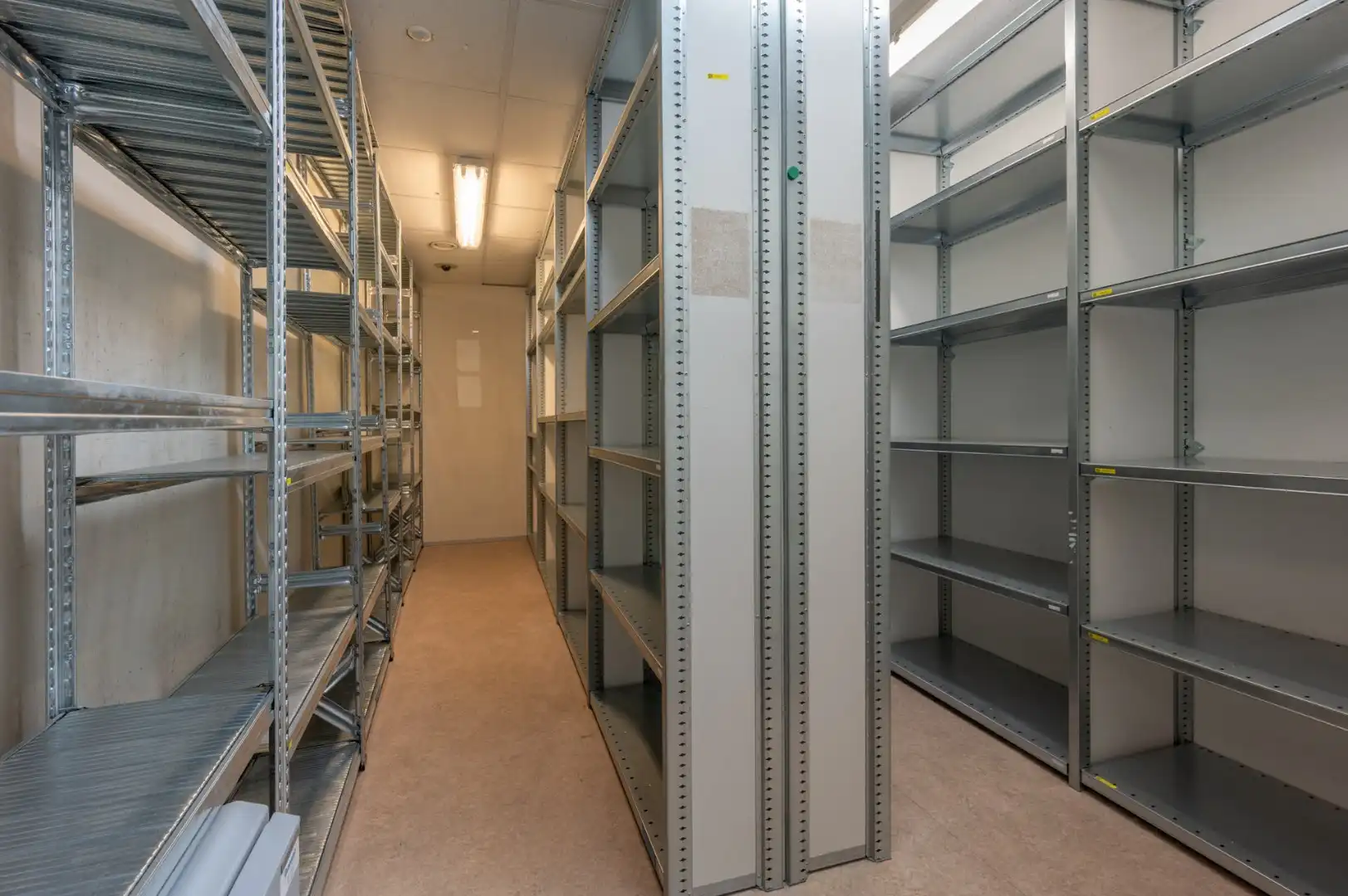 Exclusief handelspand op absolute toplocatie op de Kustlaan foto 10