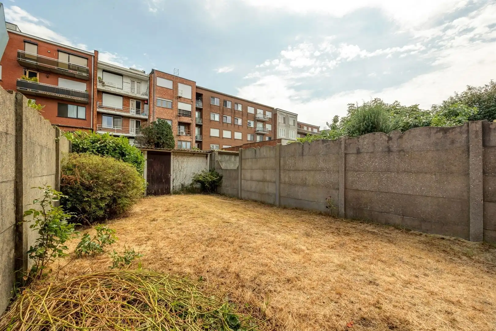 karaktervolle 3-slaapkamerwoning met grote zolder, diepe tuin en berging foto 34