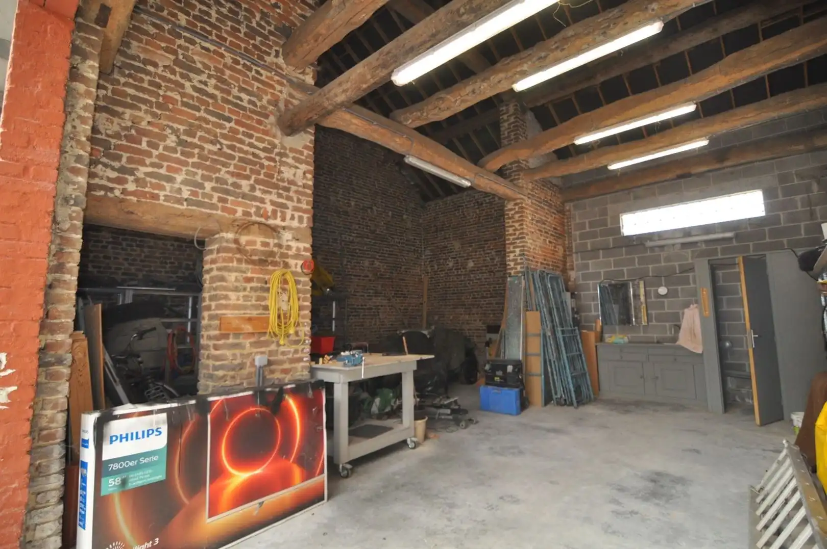 Vergunde opslag- en werkhal 150 m² foto 9