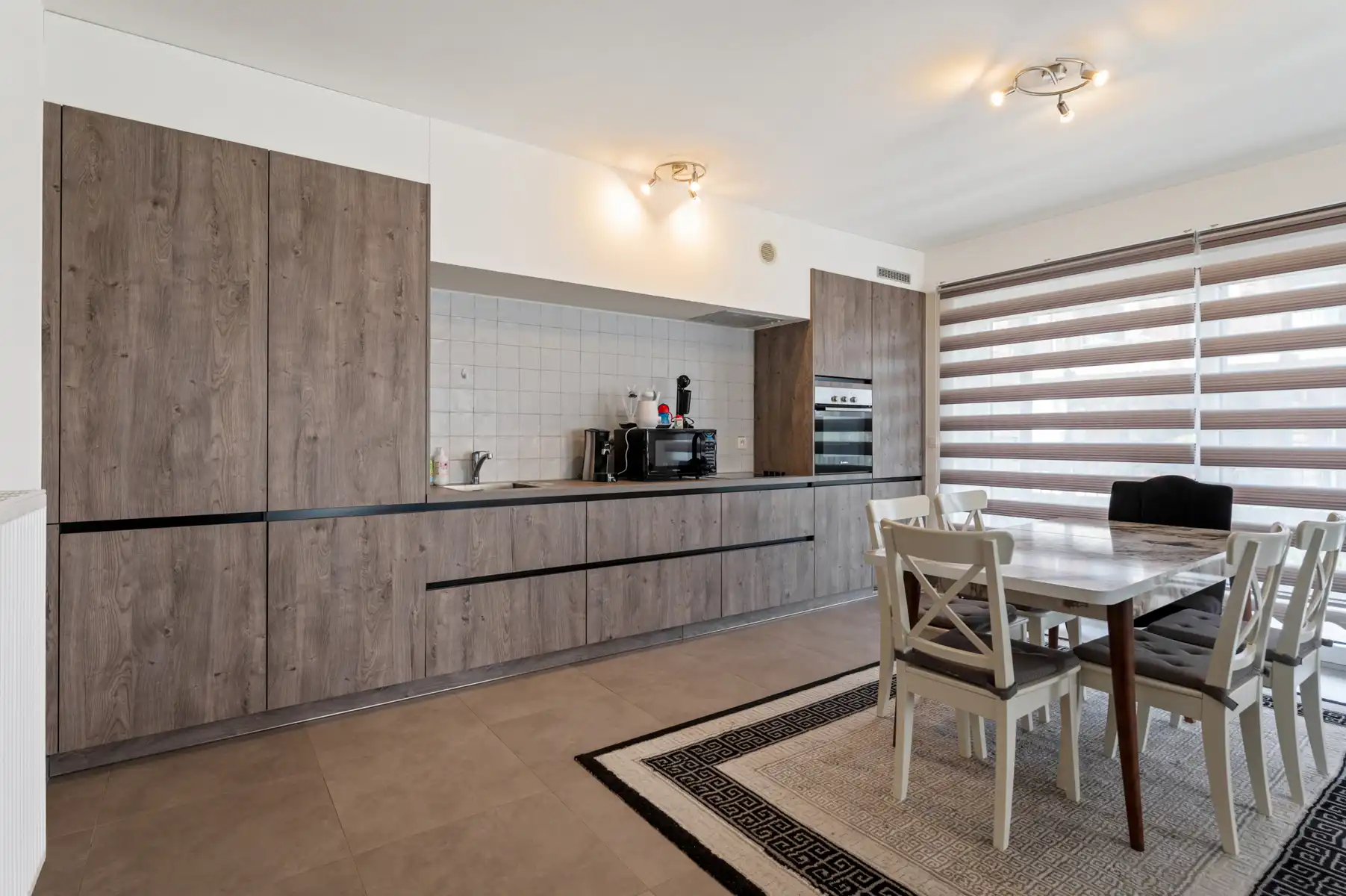Modern appartement met terras in een doodlopende straat foto 7