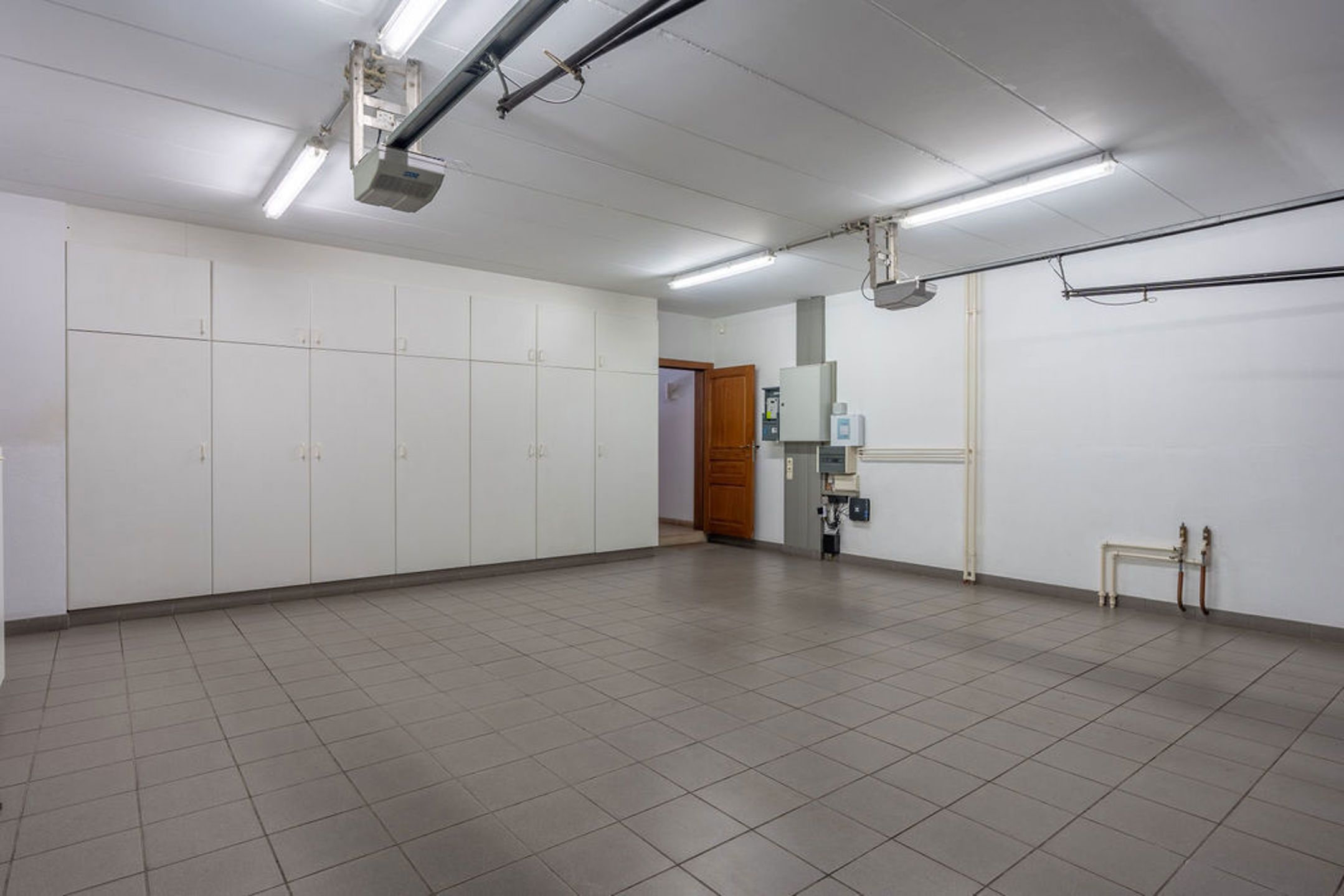 Ruime villa met 6 slpk op 2.295 m² grond met veel privacy foto 49