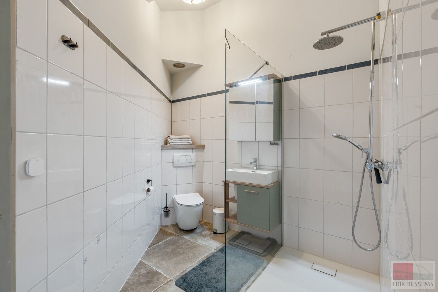 Gedeeltelijk gerenoveerde woning dat kan dienst doen als kangoeroe-woning. foto 20