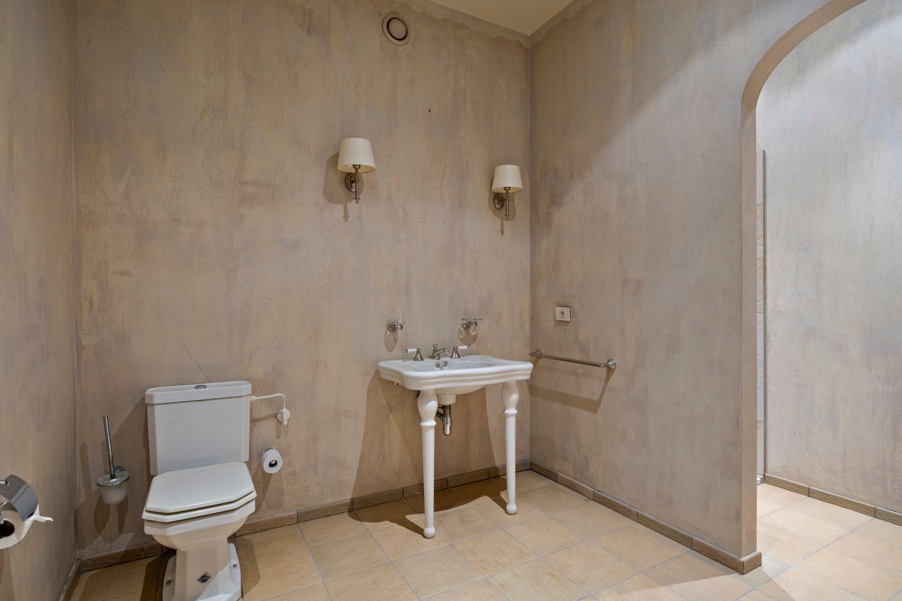 Luxueus appartement met 2 slaapkamers in Maaseik.  foto 31