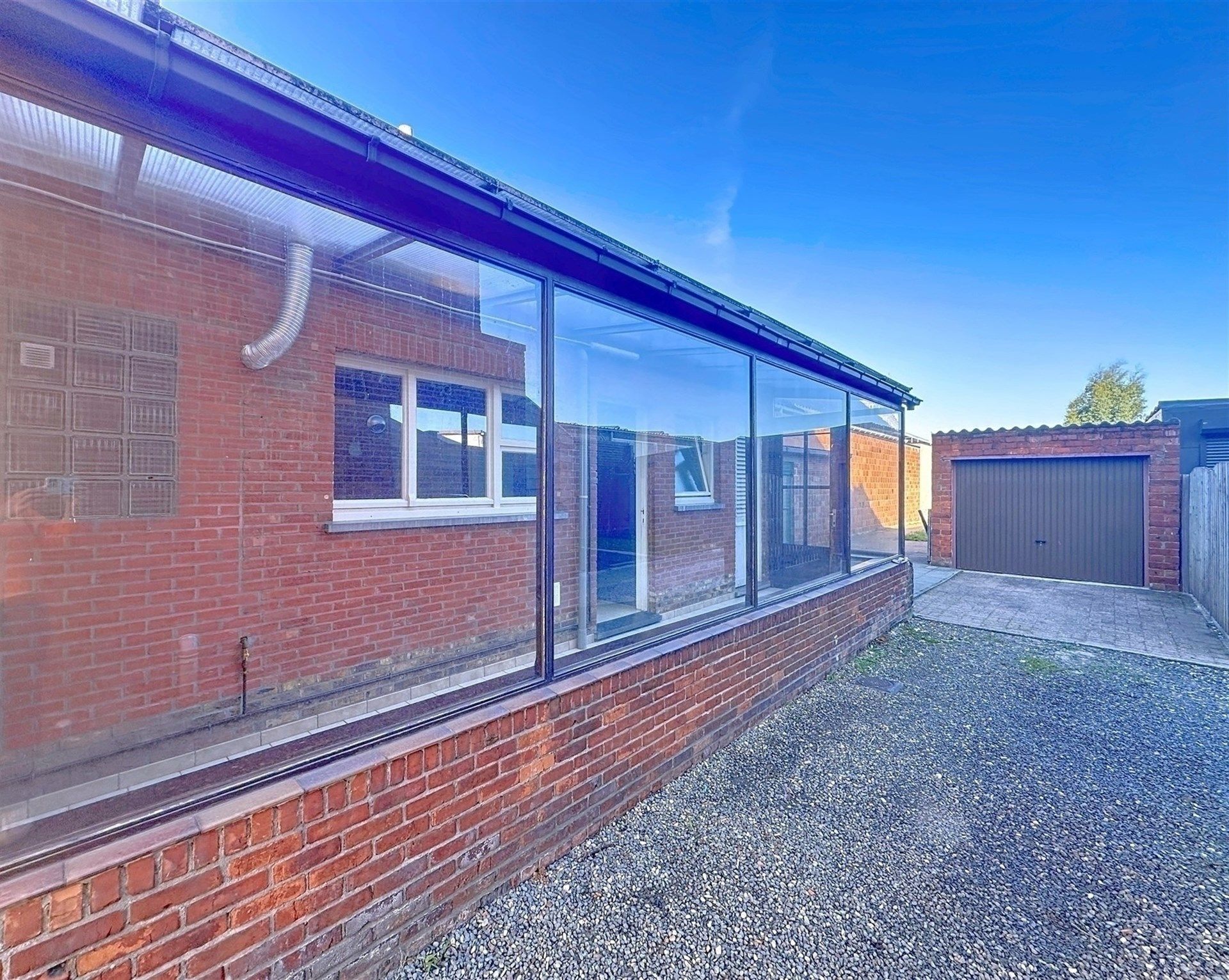 Half open bebouwing op een terrein van 409 m² foto 12