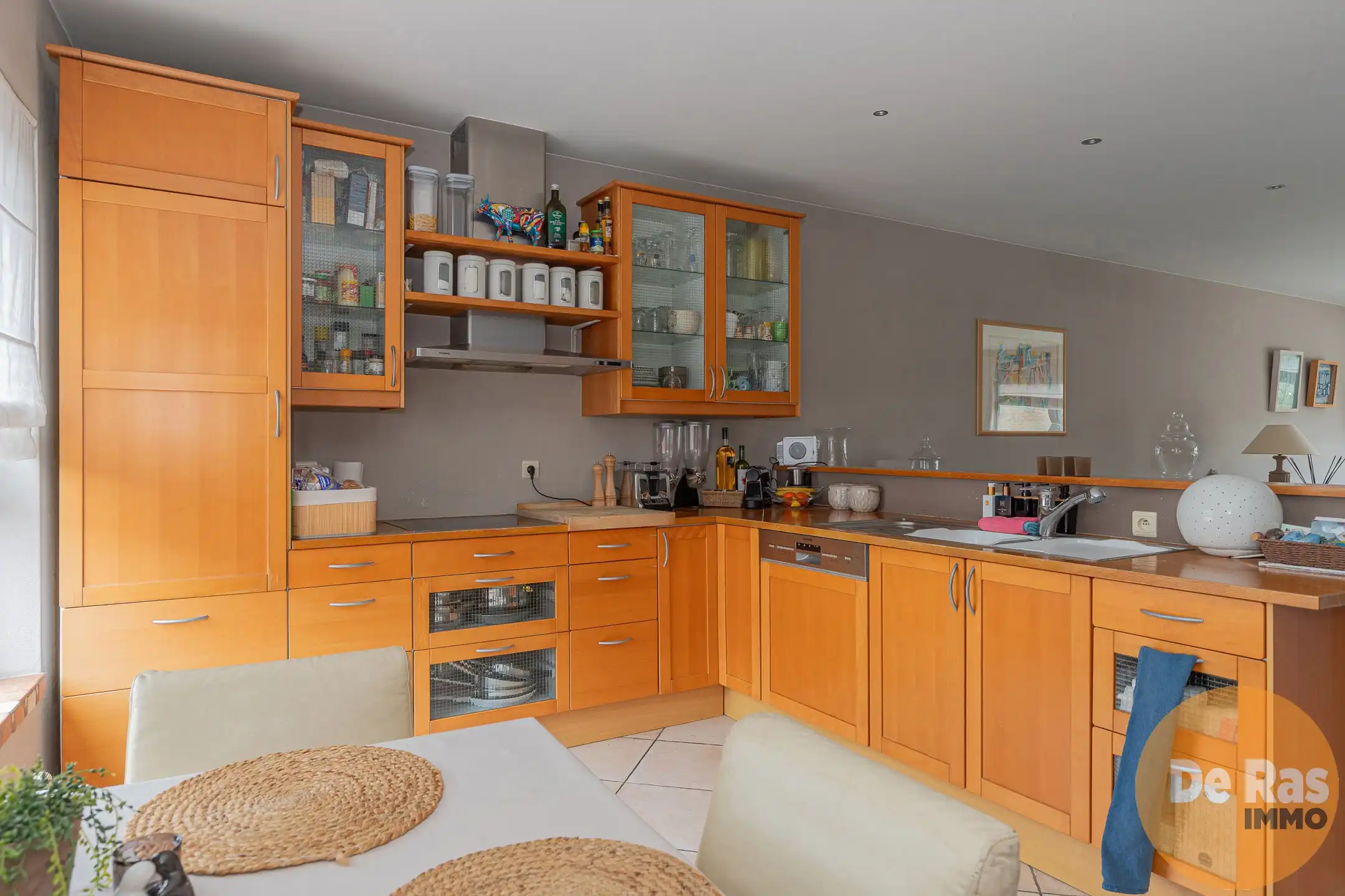 DENDERHOUTEM - Bel - etage met 3 slpk, tuin en ruime garage foto 5