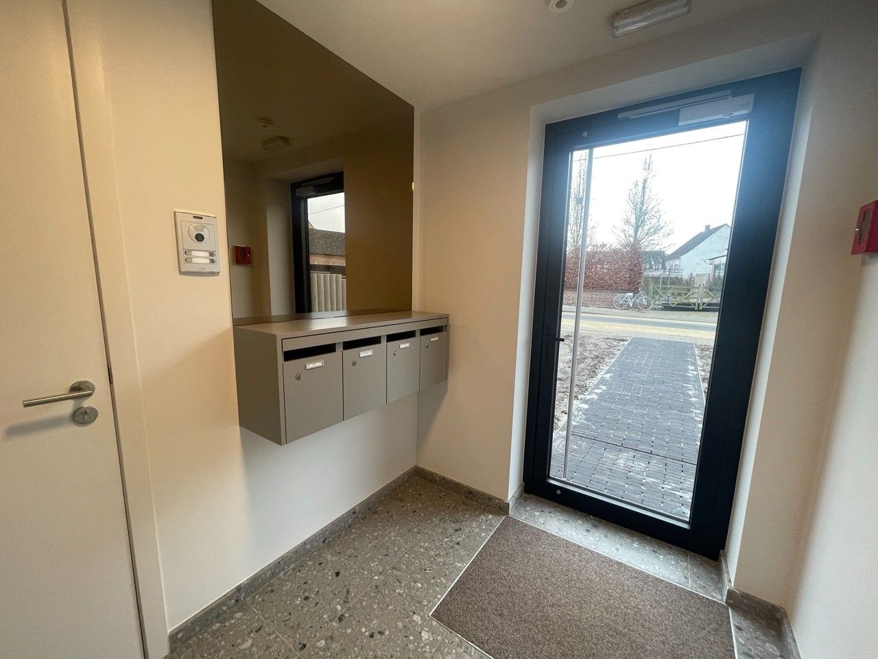 Nieuwbouw appartement met twee slaapkamers, terras, berging en staanplaats foto 37