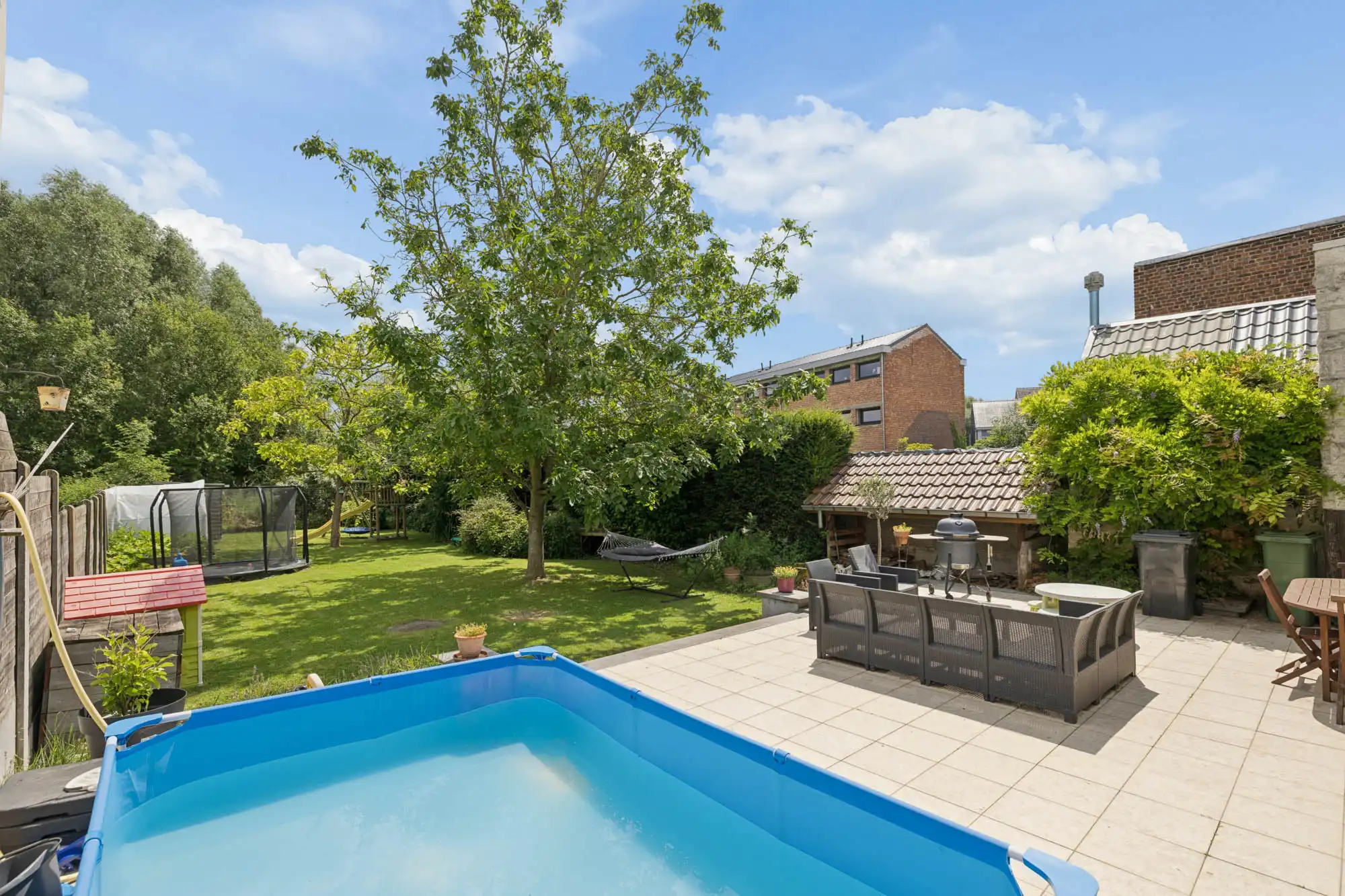 Instapklare woning met 3 slaapkamers en grote tuin foto 15