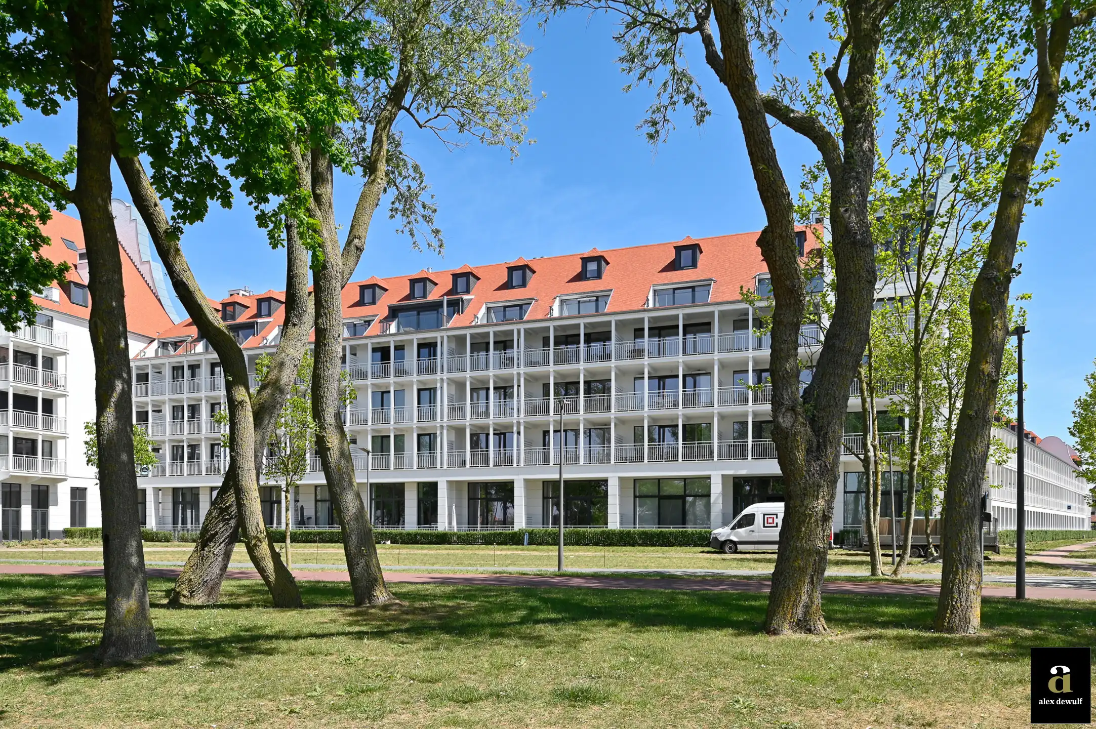 Nieuwbouw penthouse met zuidwestelijk terras en open uitzicht op het Duinenwatermeer. foto 24