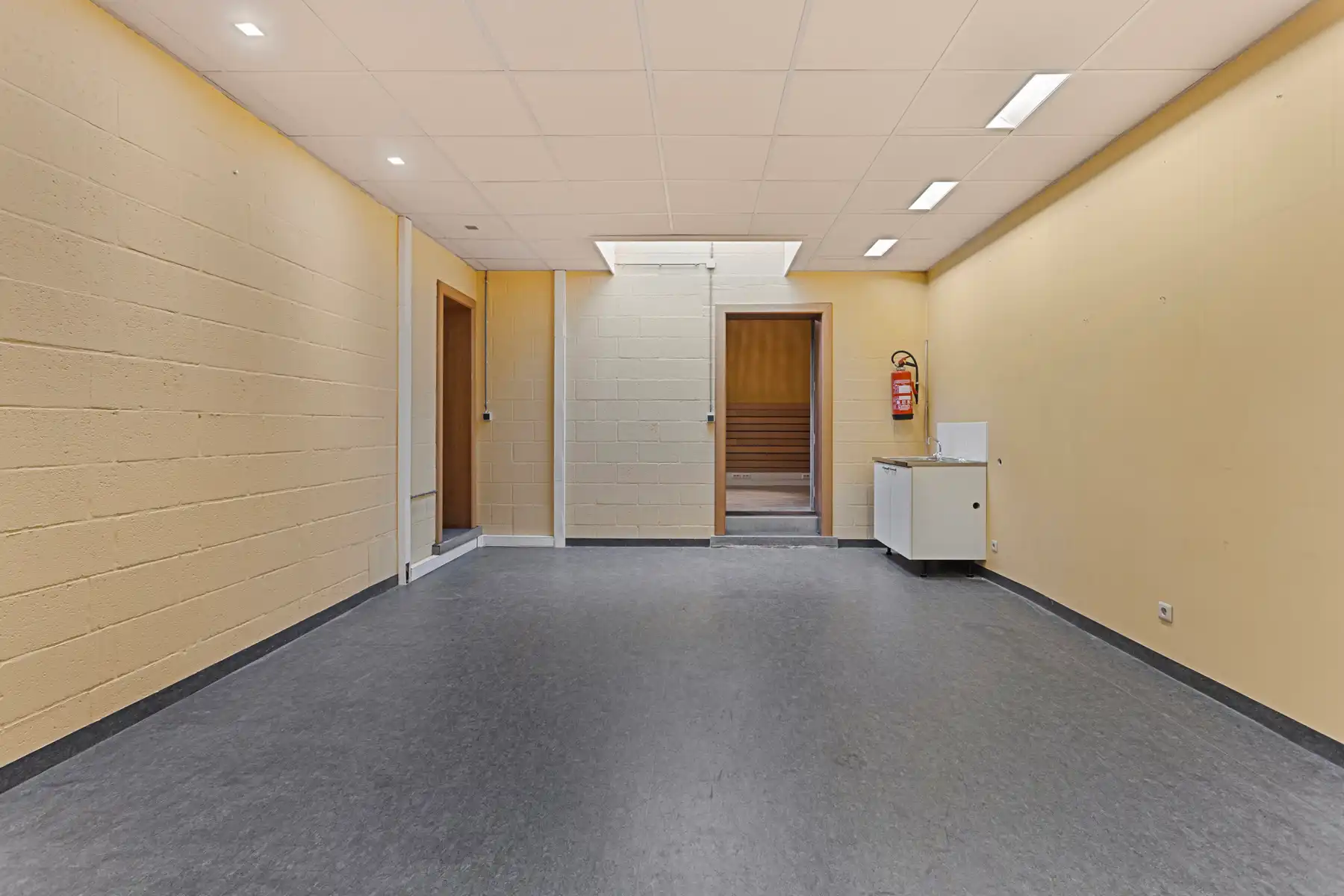 Aparte functionele kantoor- en praktijkruimtes te huur. foto 4