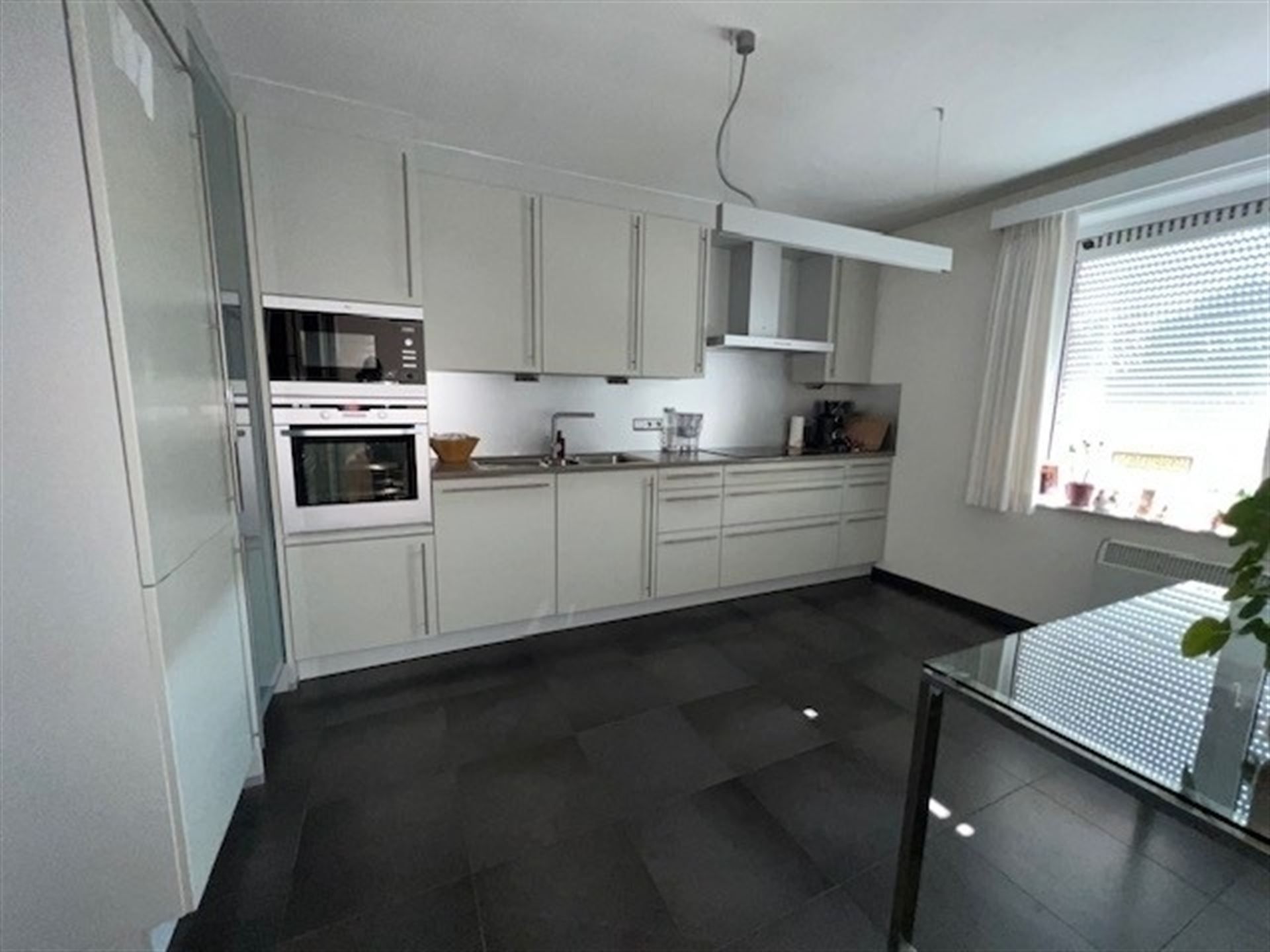 Zeer rustig gelegen hoekappartement met 2 slpks! foto 6
