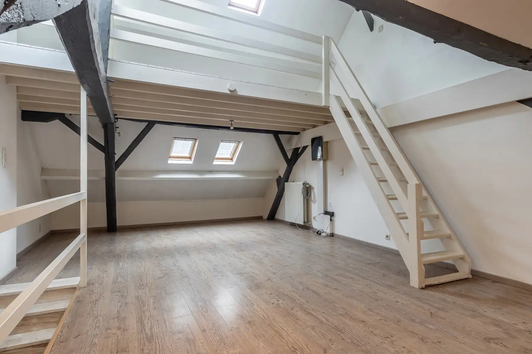 Gezellig appartement met 1 slaapkamer en garagebox in centrum Diest foto 4