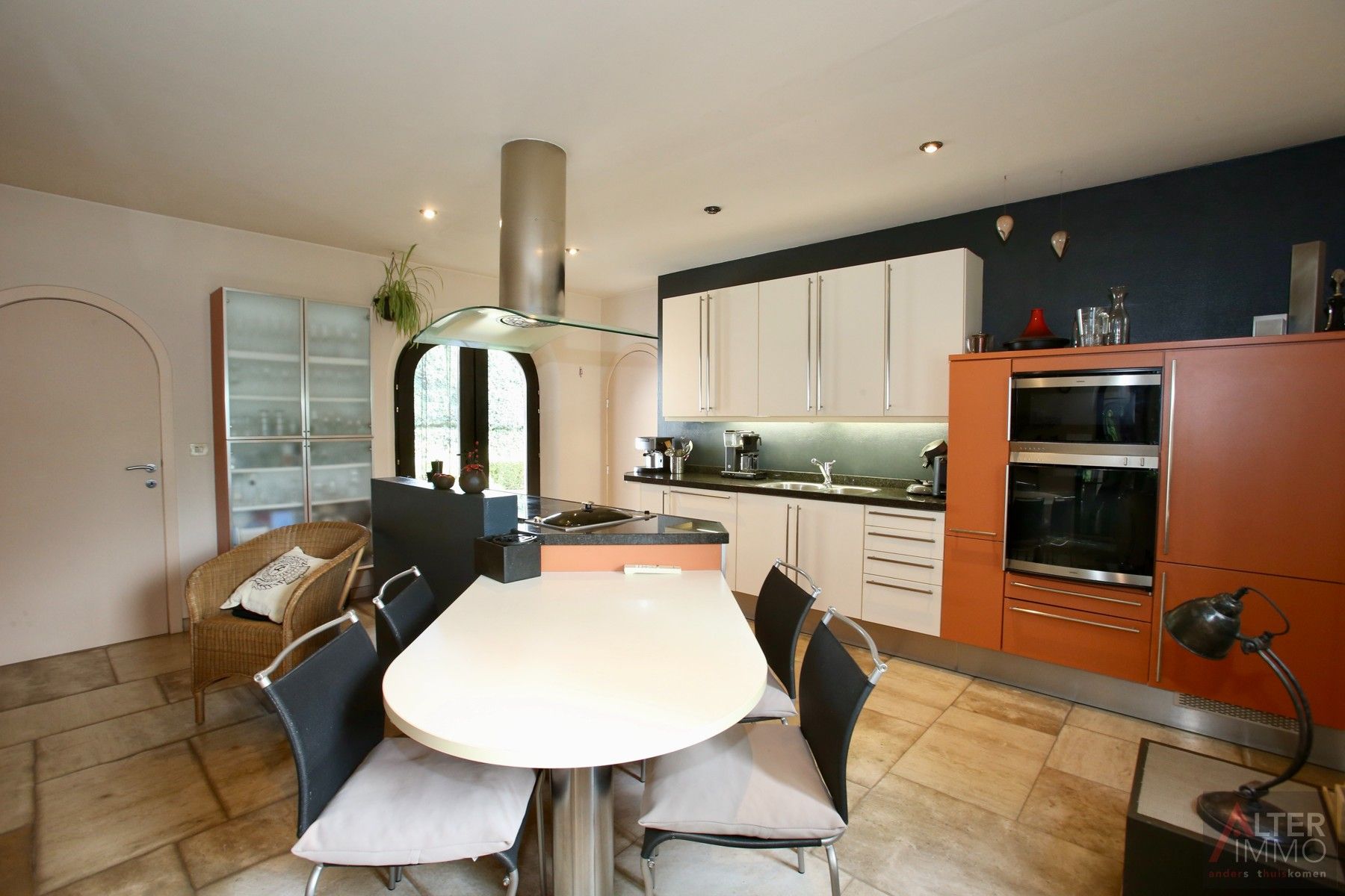Unieke villa van meer dan 400 m² op een prachtig perceel van ca. 45 are! foto 11