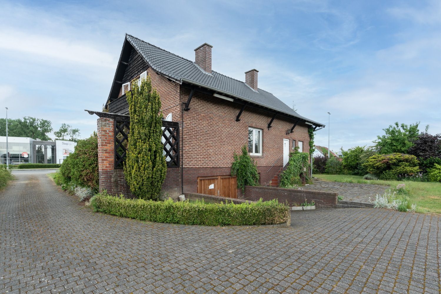 KMO-grond met woonst op toplocatie foto 21