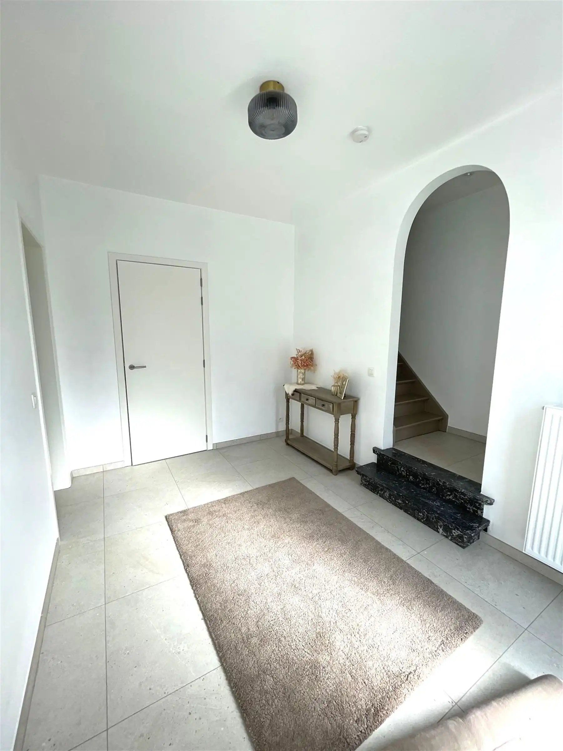 Tijdloze moderne woning met drie ruime slaapkamers  foto 9