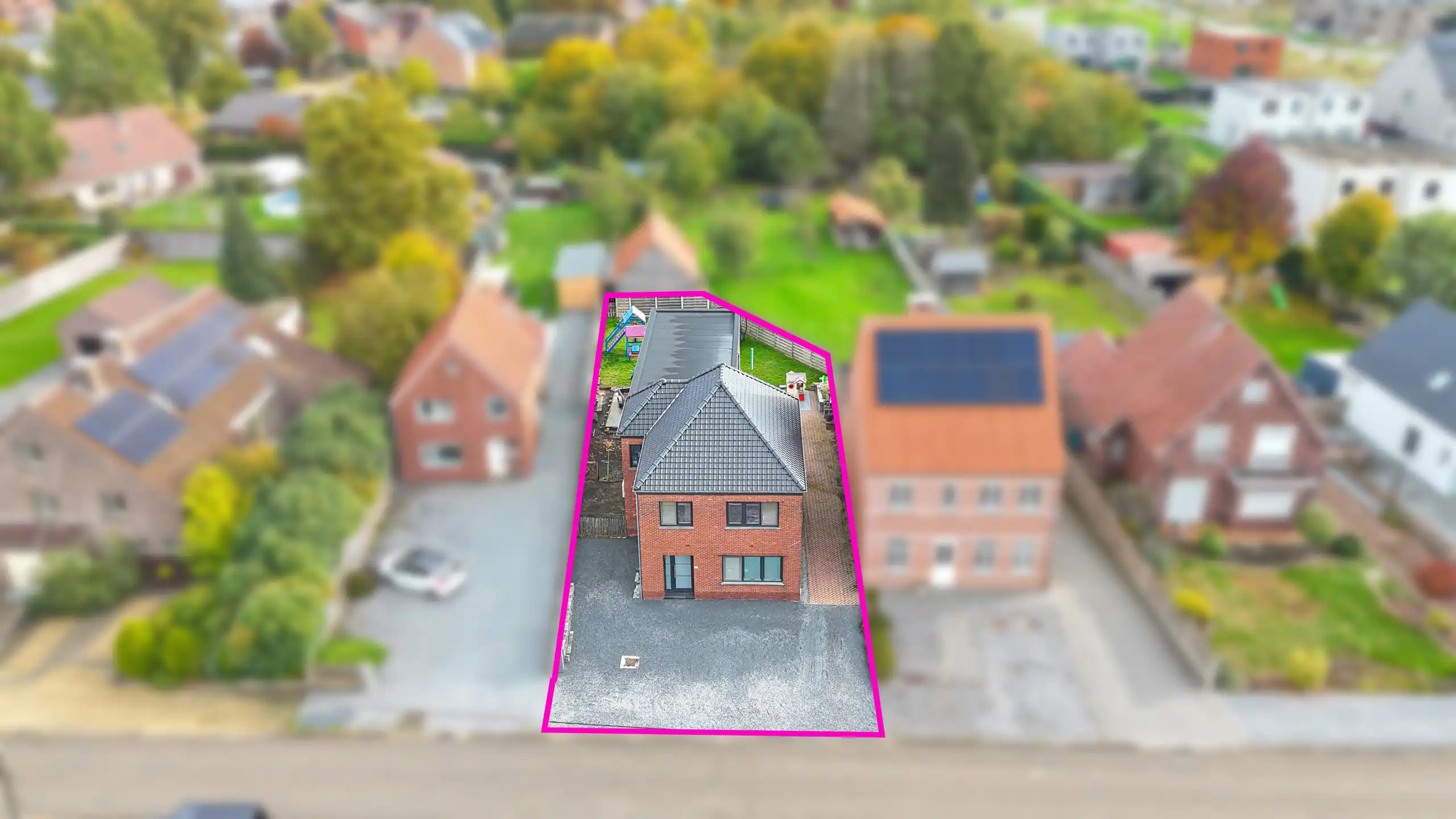 Gerenoveerde woning met veel ruimte en 6 slaapkamers! foto 45