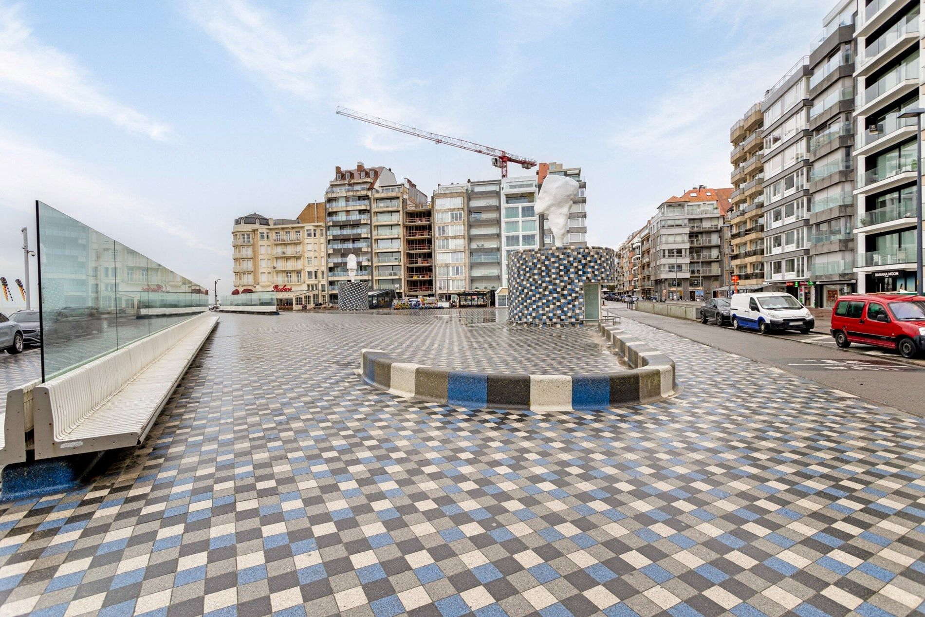 Gezellig één slaapkamer appartement met frontaal zeezicht gelegen op het Rubensplein te Knokke. foto 32