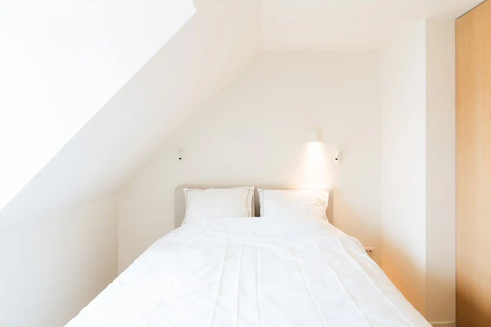Sublieme zonnige penthouse met ruime terrassen en zijdelings zeezicht. foto 27
