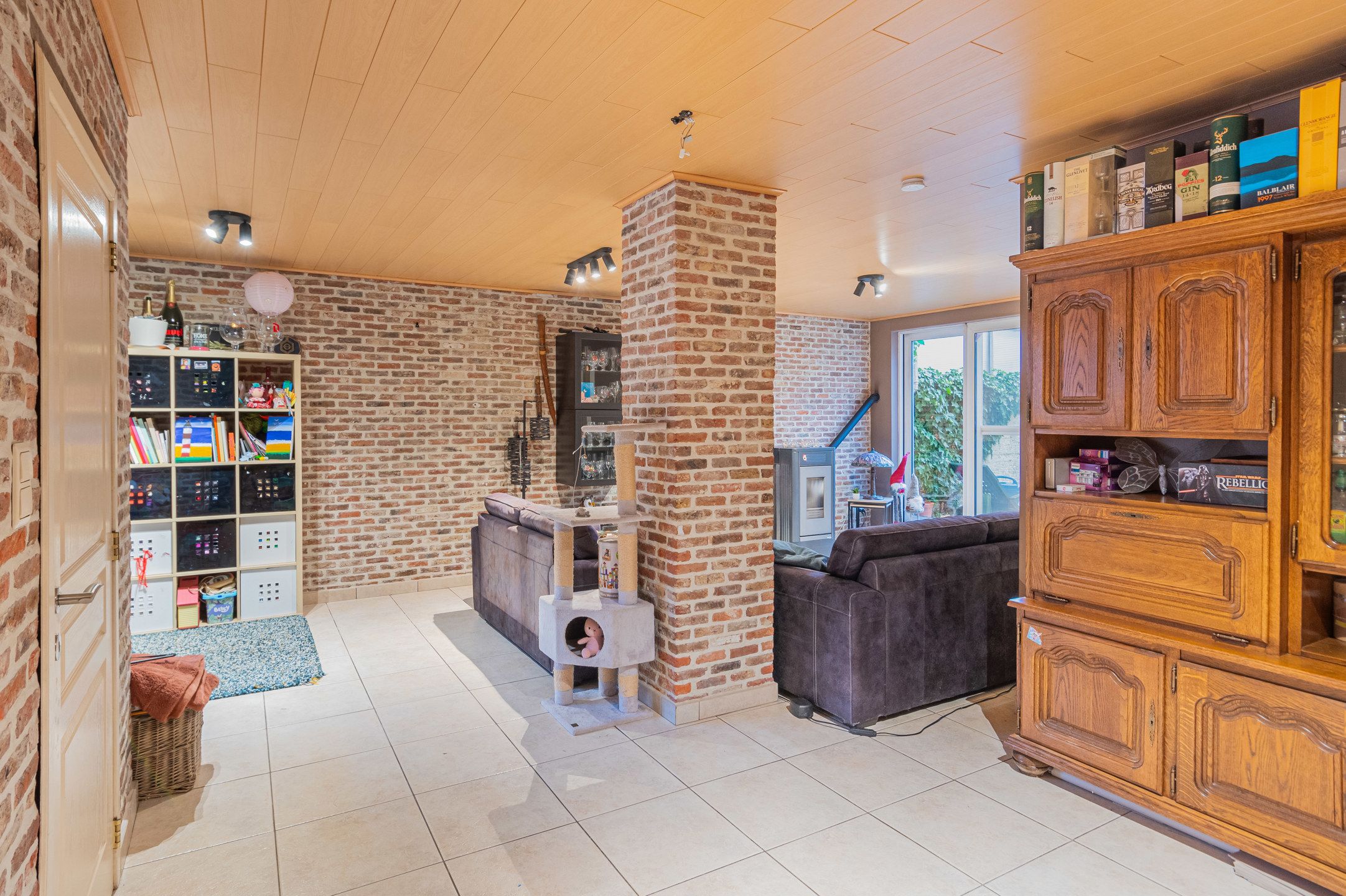 Lichtrijke woning met 4 slaapkamers in hartje Blaasveld foto 6