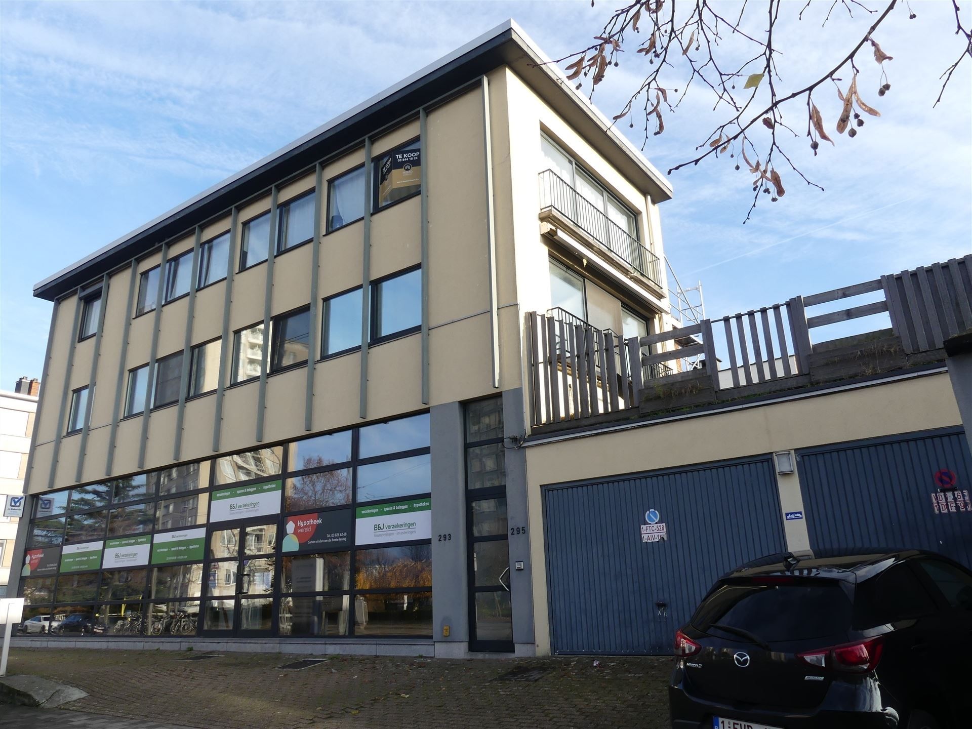 Ruim instapklaar appartement met garage! foto 14