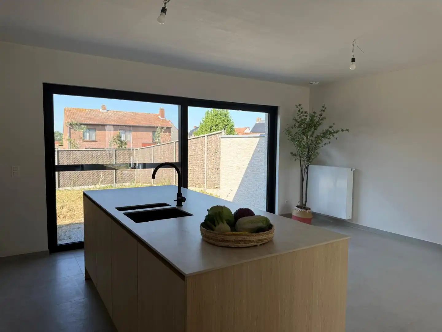 Instapklare nieuwbouwwoning in rustige recente woonwijk foto 9