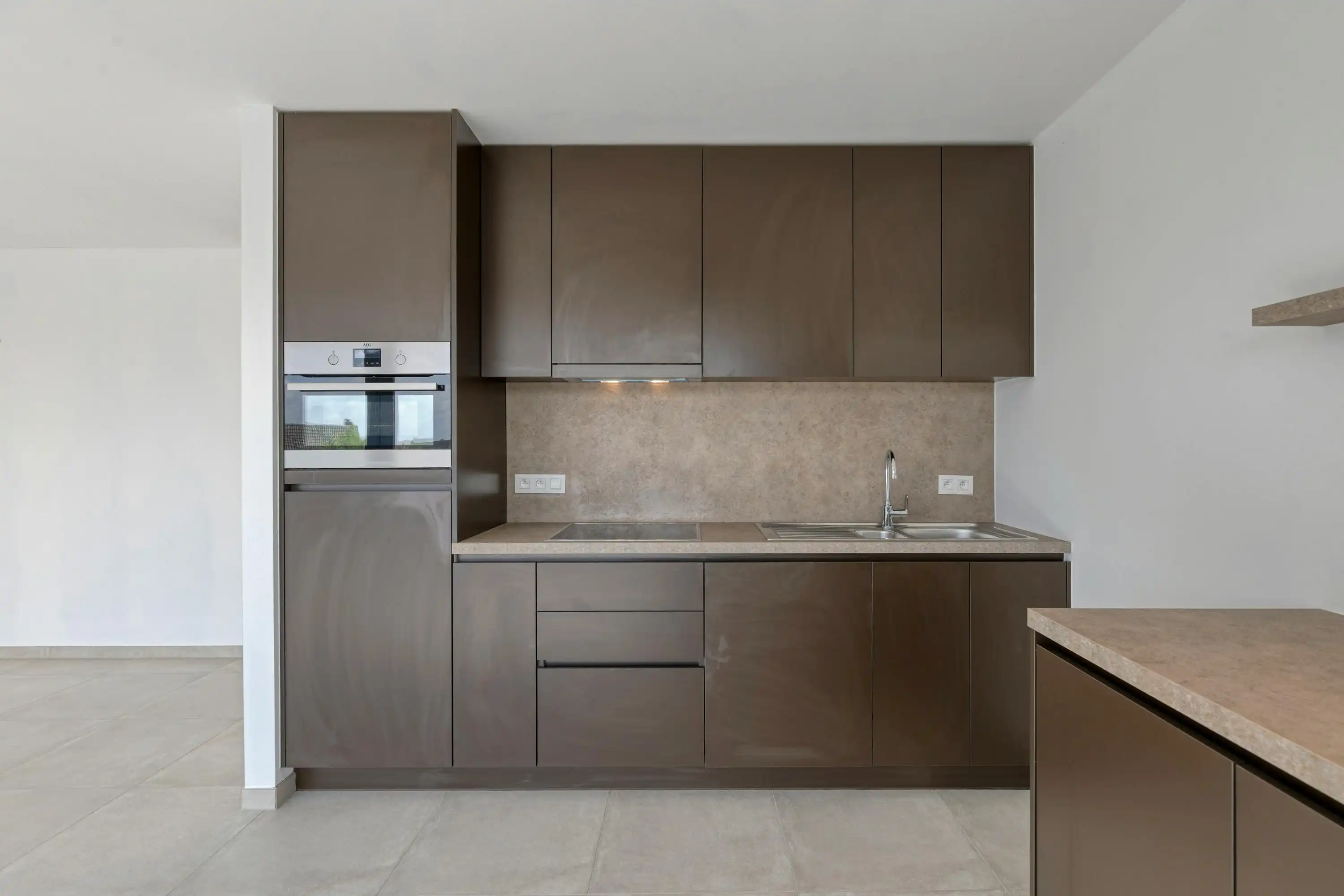 Appartement met één slaapkamer en ruim terras over het water foto 4