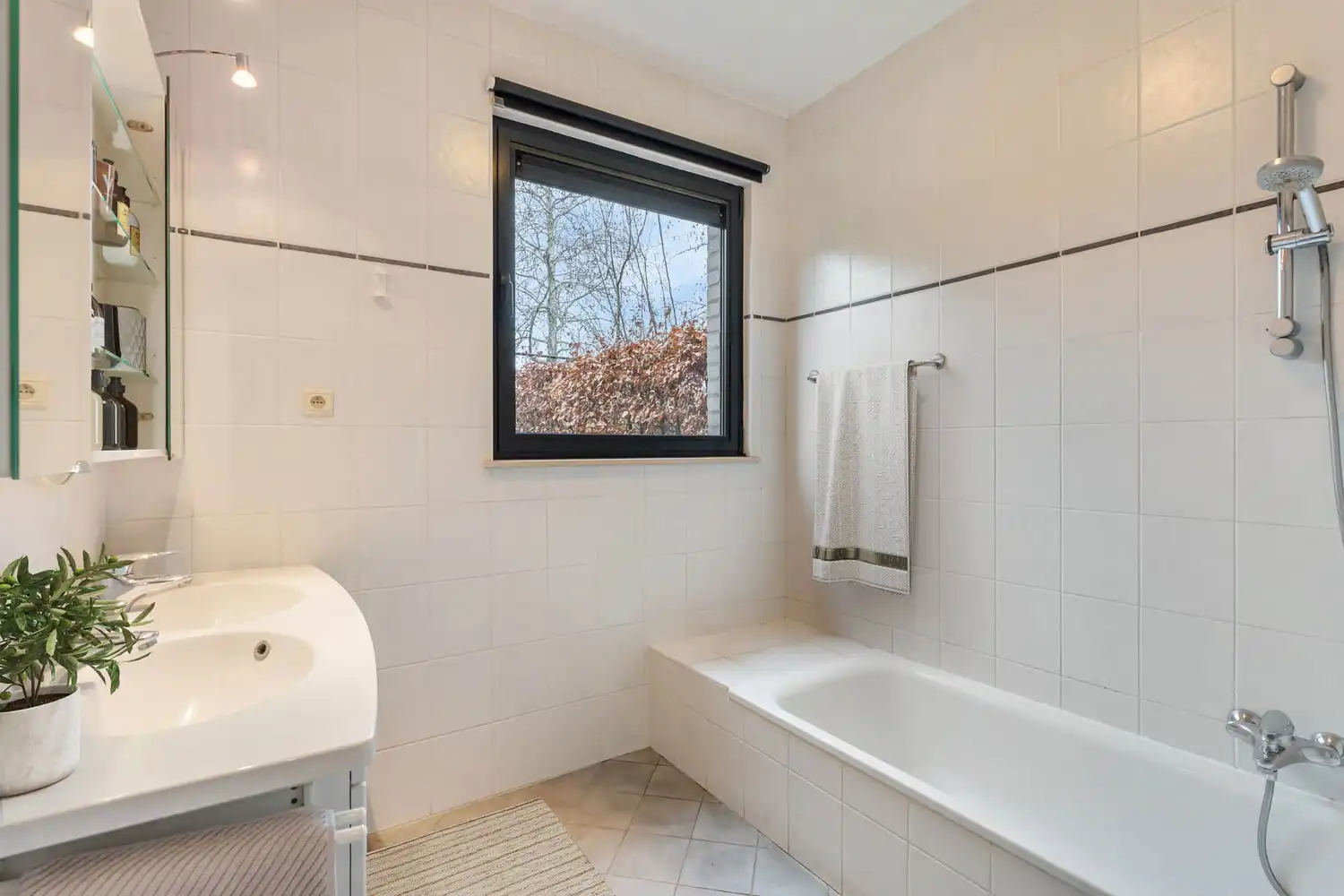 Gelijkvloers en energiezuinig appartement met 2 slaapkamers, een tuin en een autostaanplaats nabij het UZ Gasthuisberg te centrum Leuven! foto 21