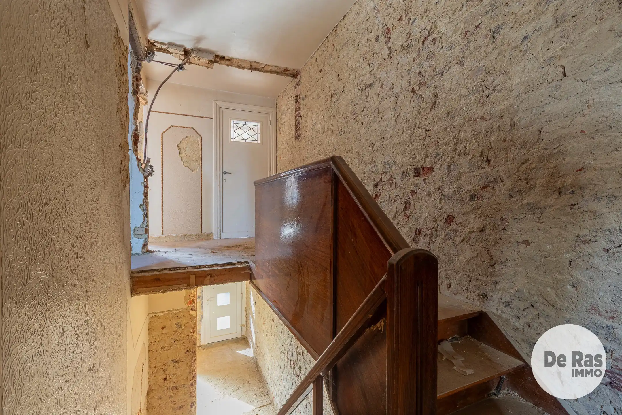 HAALTERT - Verder te renoveren woning met 4 kamers en tuin foto 10