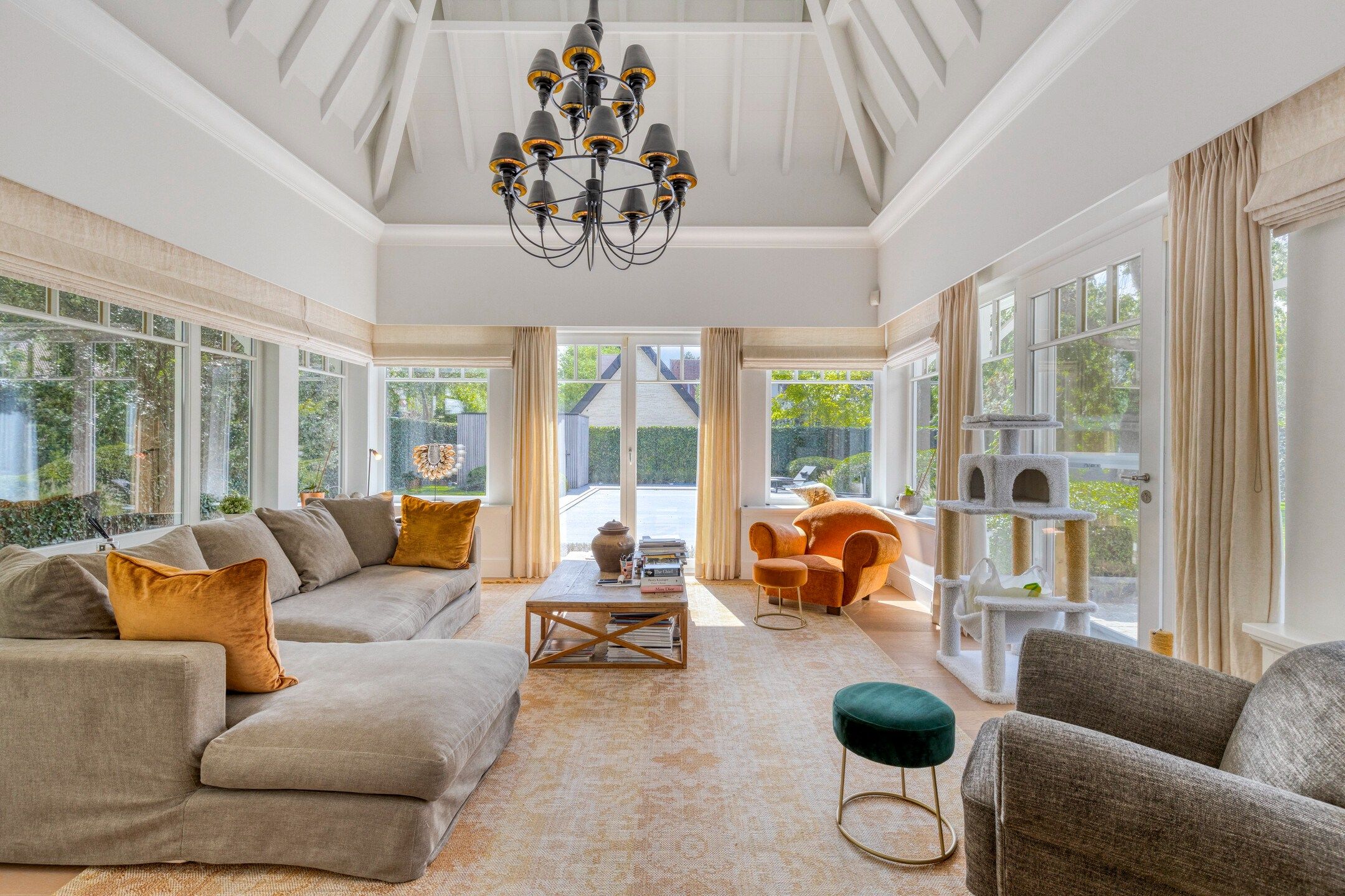 Luxueuze en stijlvolle villa in Engelse Cottage stijl met verwarmd zwembad gelegen in het Zoute. foto 11