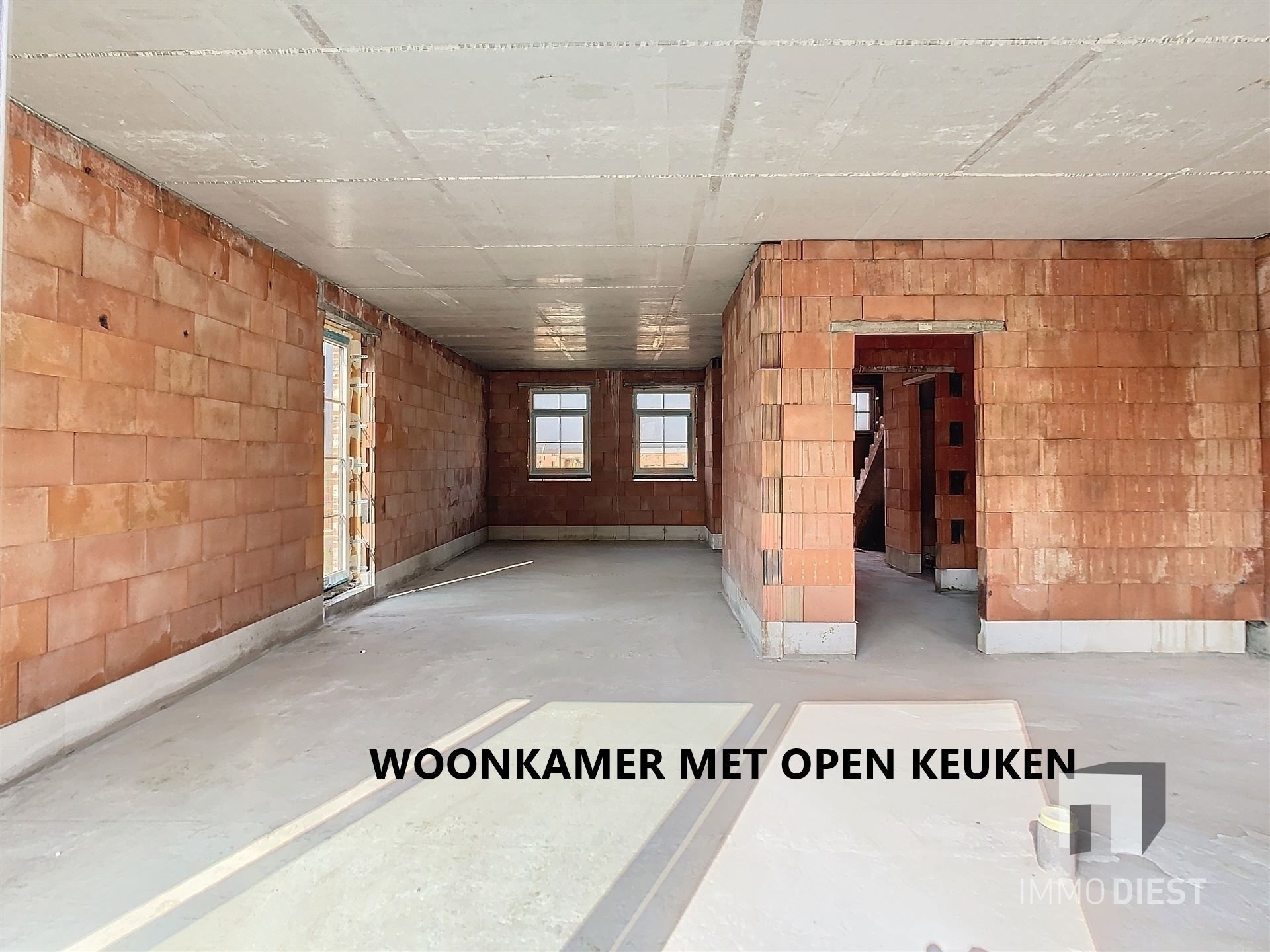 Nieuwbouwwoning met ruime leefruimtes en knappe zolder.  foto 11