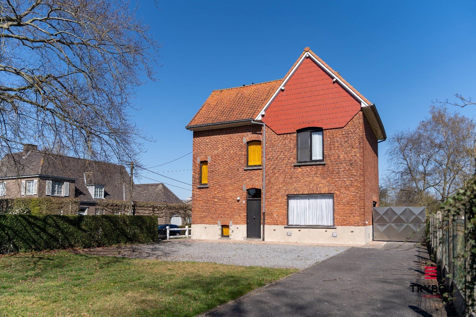 🏡 Ruime woning met potentieel op groot perceel in het centrum van Langemark foto 2
