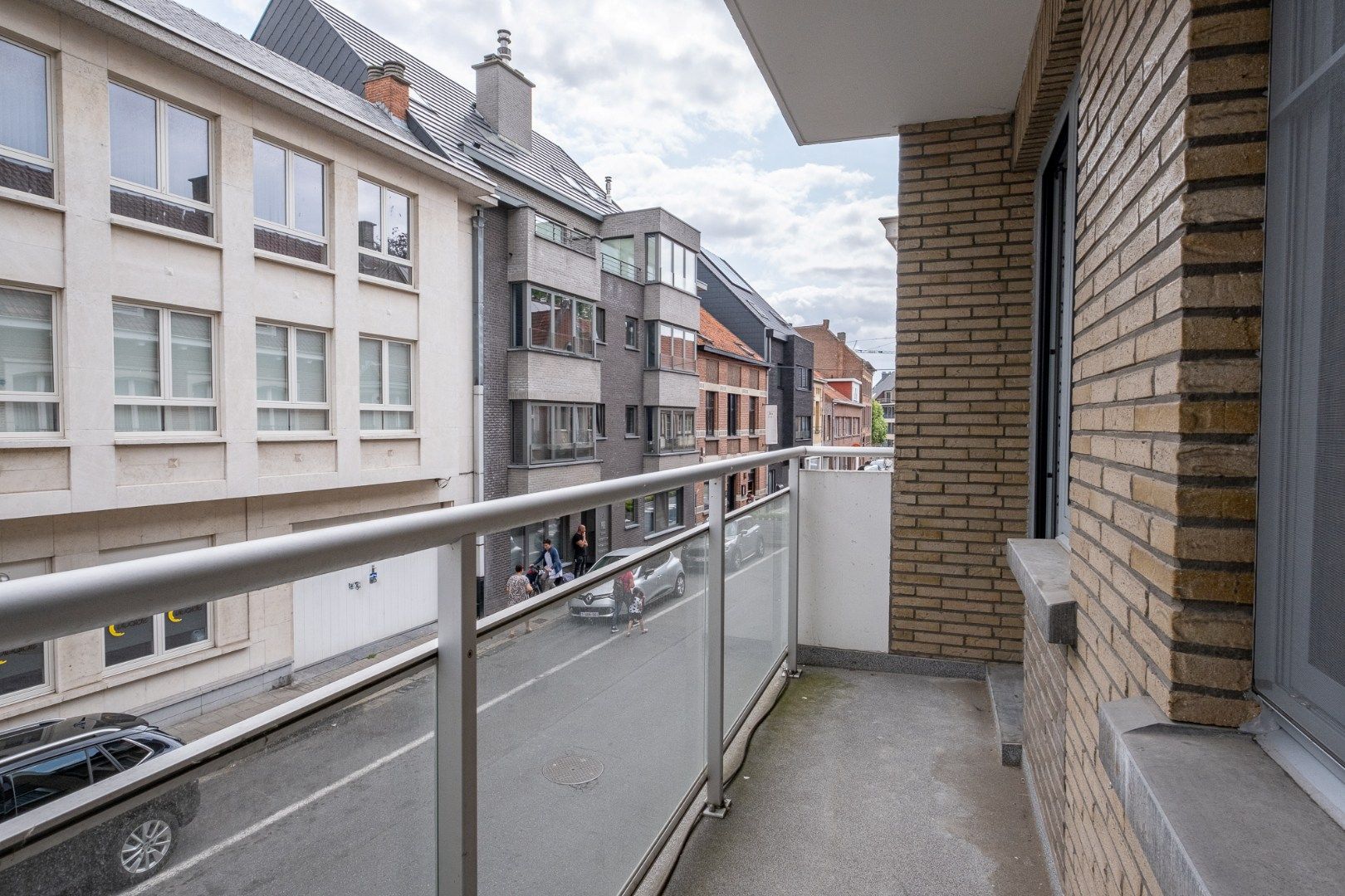 Ruim 3-slaapkamer appartement (95 m²) op de 1ste verdieping met lift aan centrum Beveren!  foto 14