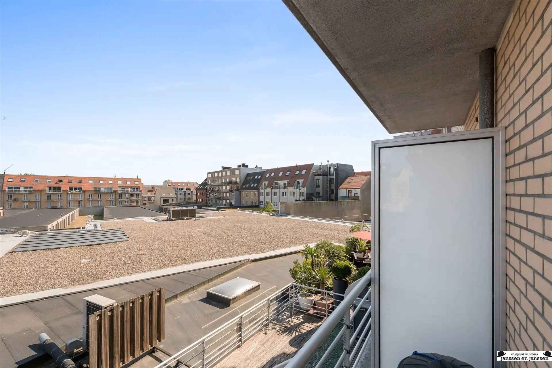 Appartement met duinenzicht in het centrum van Bredene foto 13