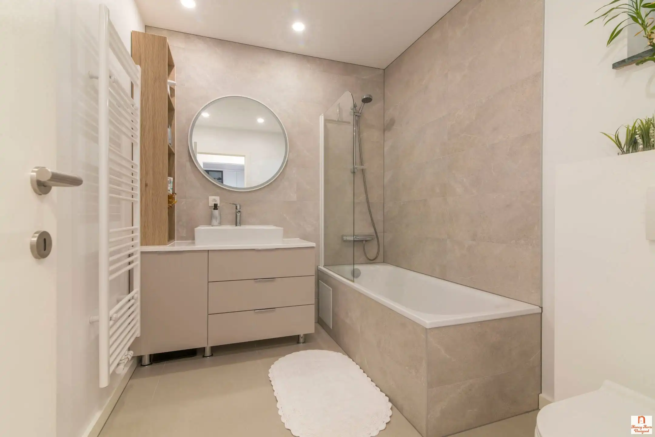 Grondig gerenoveerde splitlevelwoning in een rustige straat foto 15