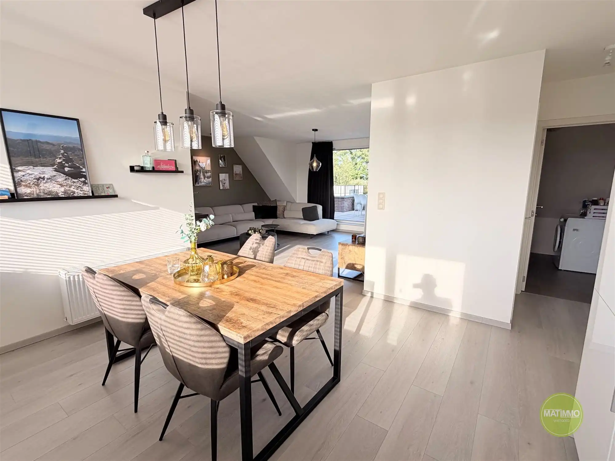BEMEUBELD DAKAPPARTEMENT MET RUIM TERRAS IN MOL foto 5