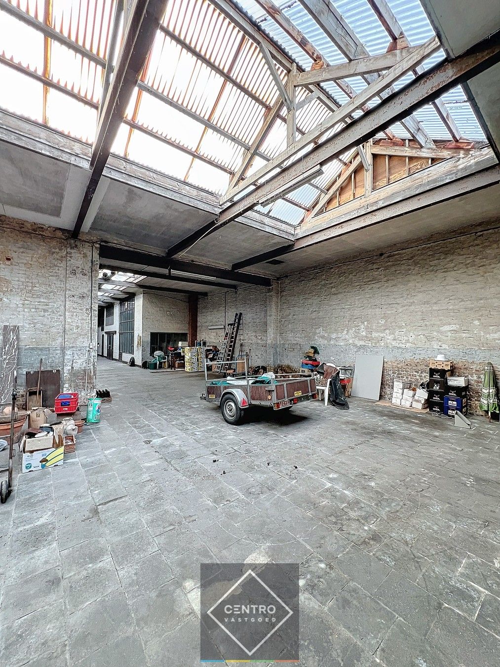 Statige burgerwoning (7 slpks !) met LOODS van 320m² TE KOOP in centrum van Roeselare. foto 10