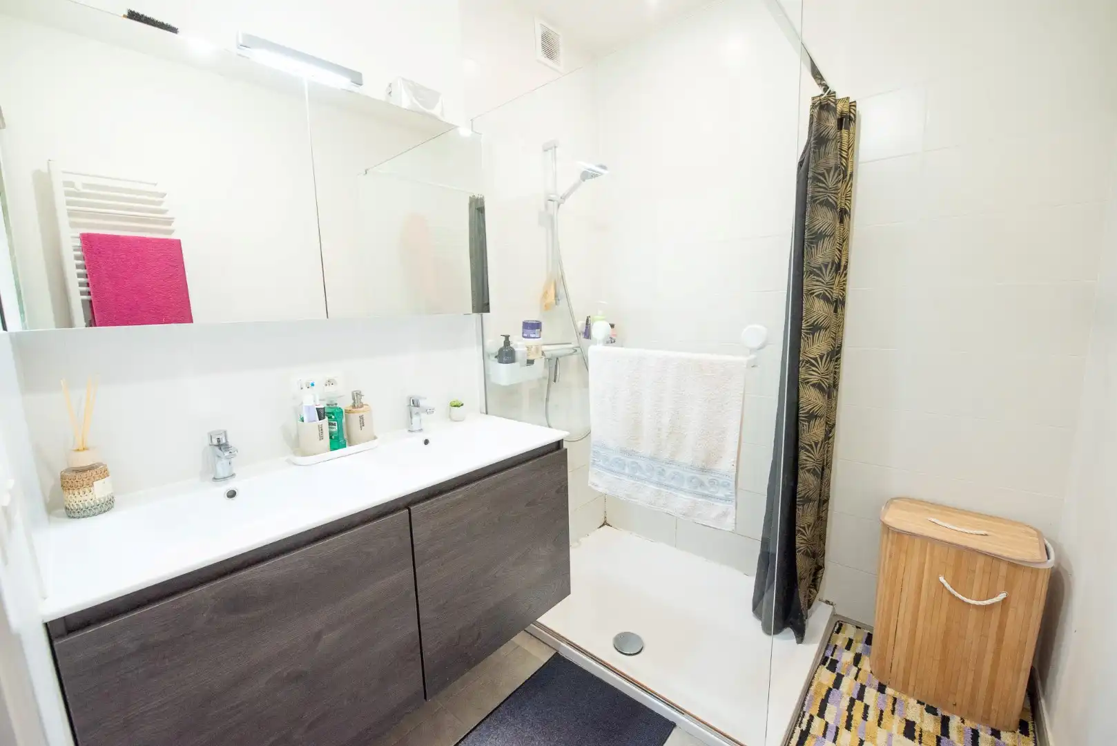 Recent instapklaar en lichtrijk appartement te huur in centrum Waregem foto 9