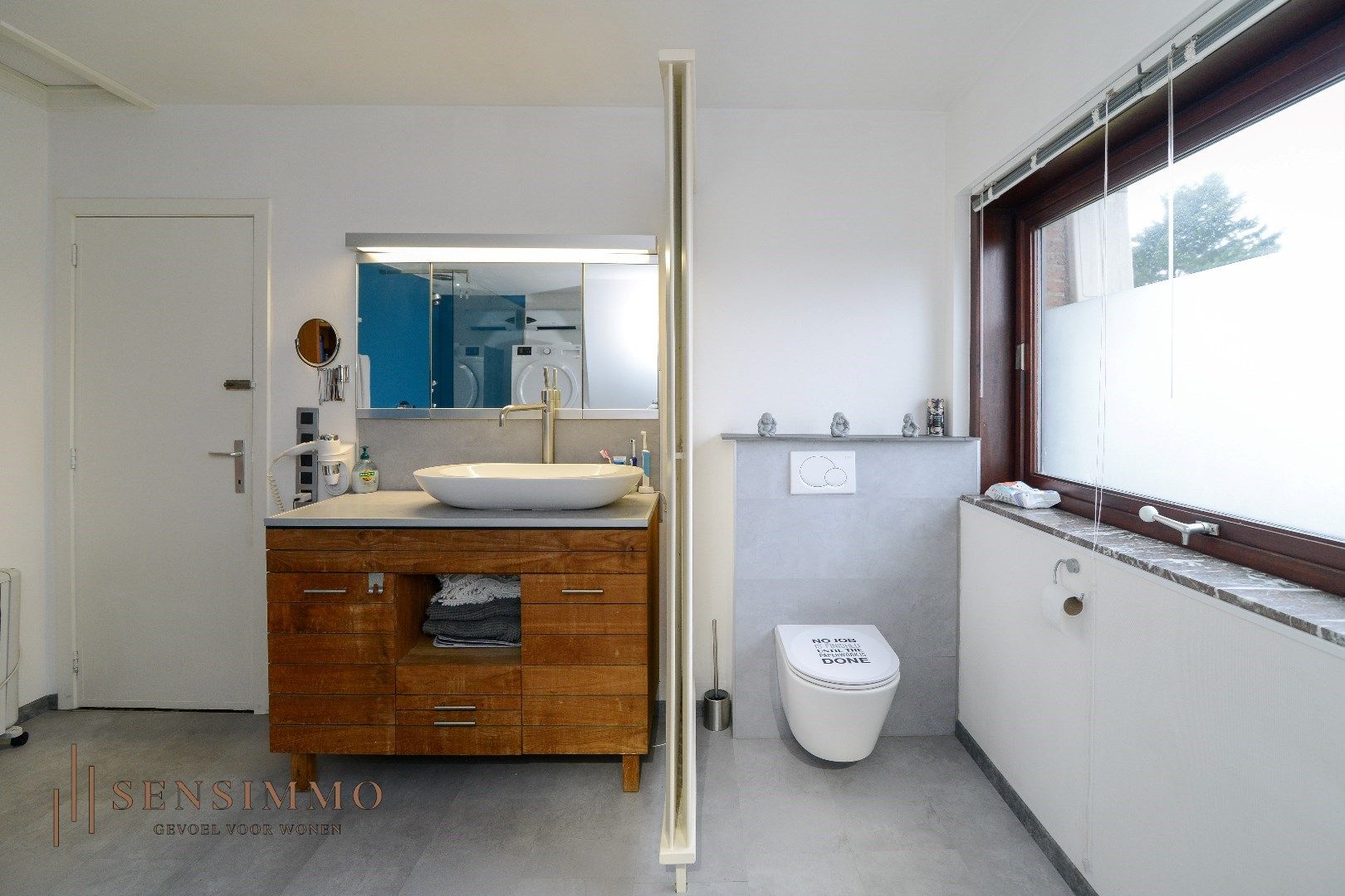 Unieke jaren ’70 woning met moderne upgrades en commerciële mogelijkheden foto 17
