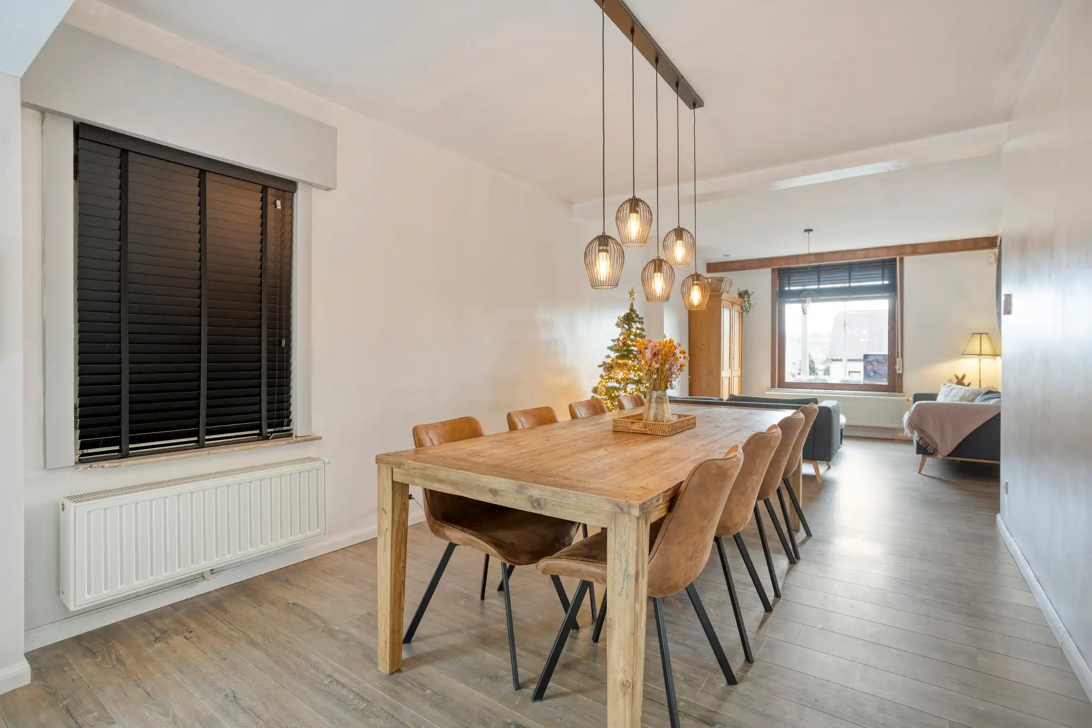 Prachtig gerenoveerde, authentieke woning met 5 slaapkamers foto 3