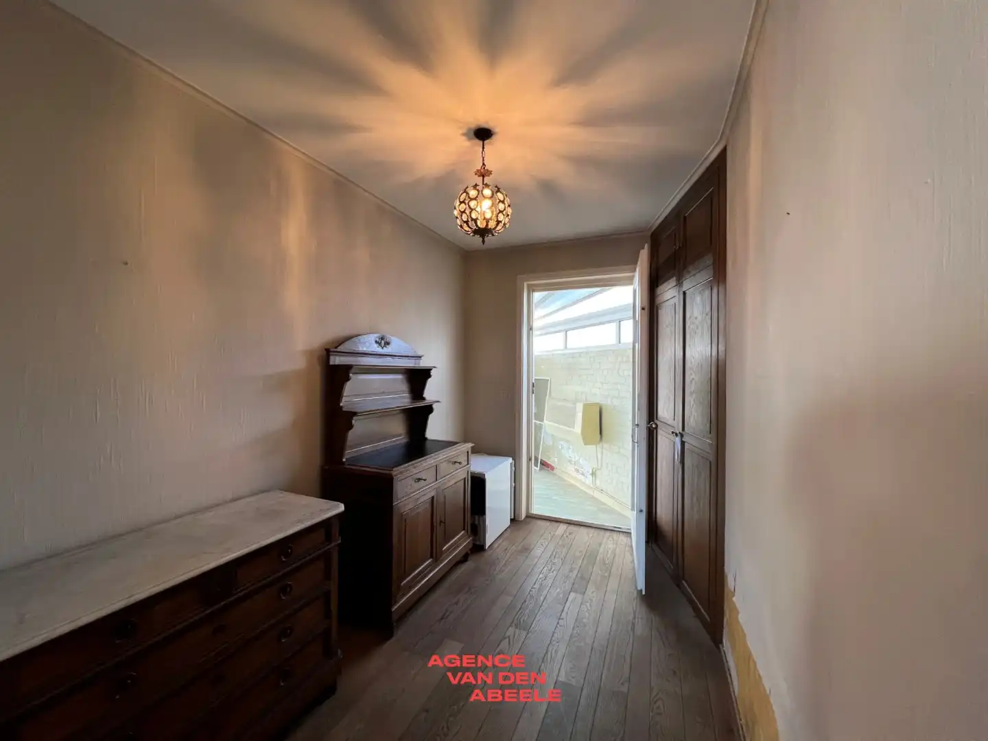 Polyvalente woning met ruime garage en opslagruimte van 155m2 foto 7