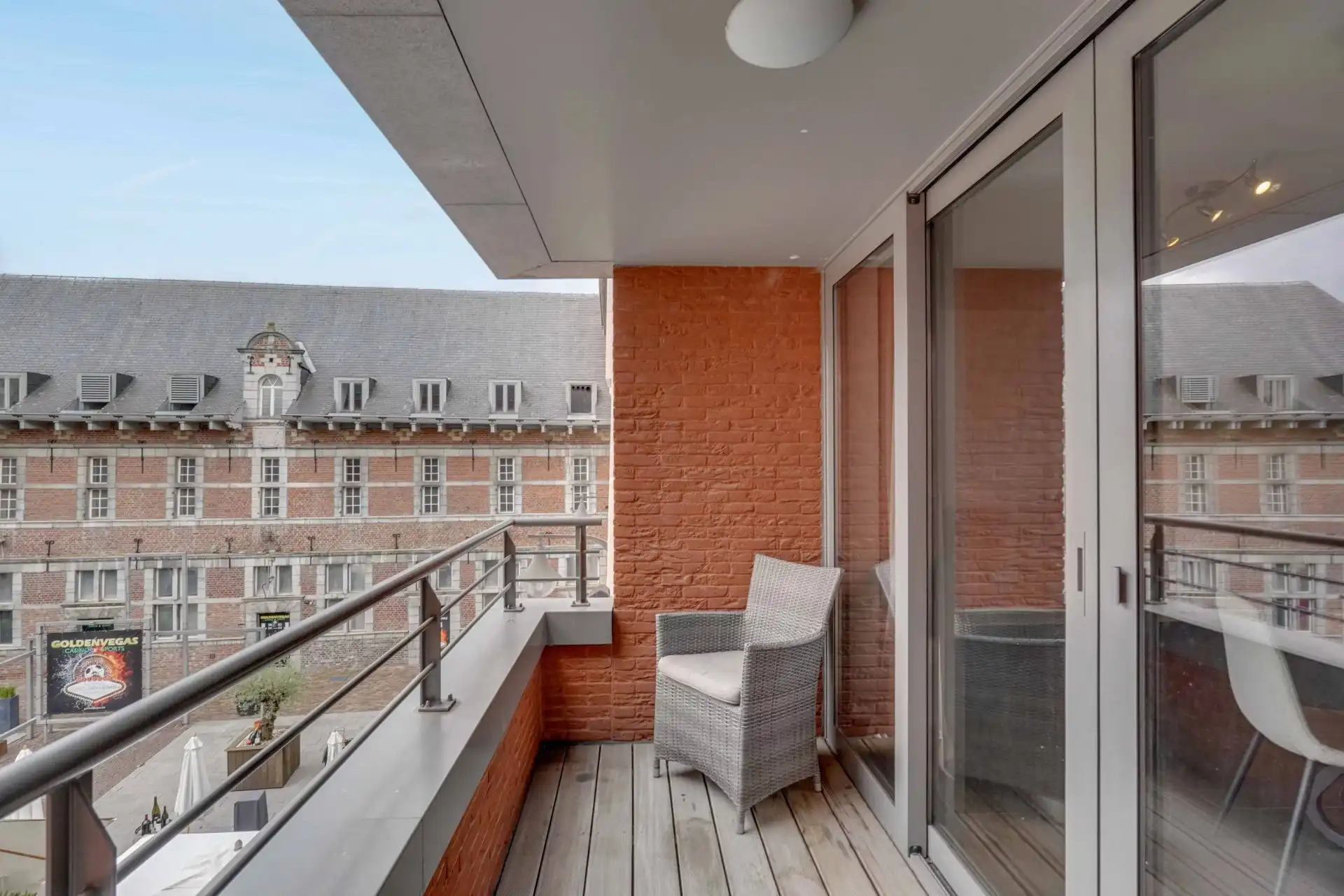 Modern appartement met 2 slaapkamers foto 25