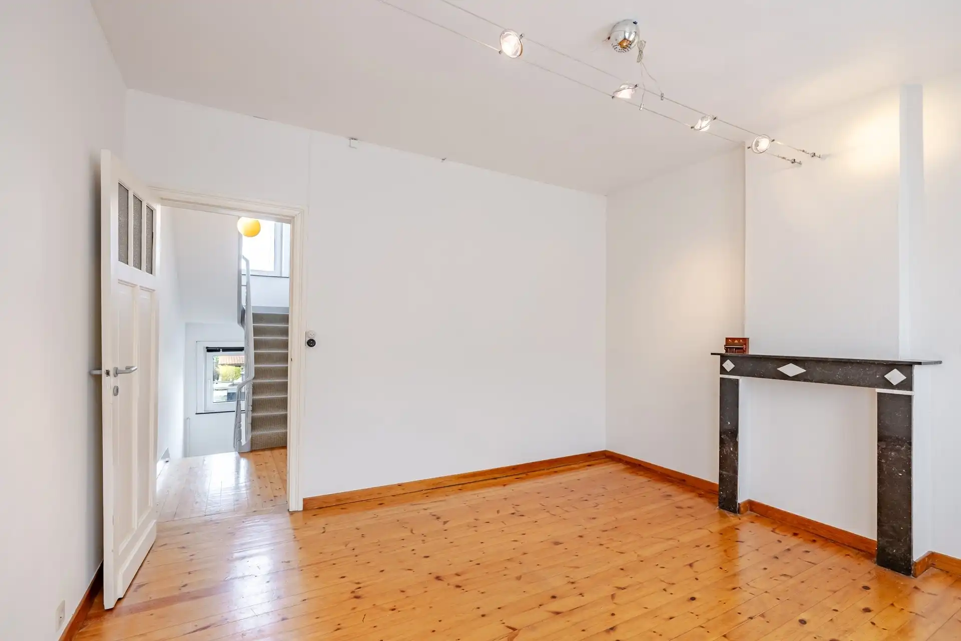 Ruime en veelzijdige stadswoning met tuin foto 17