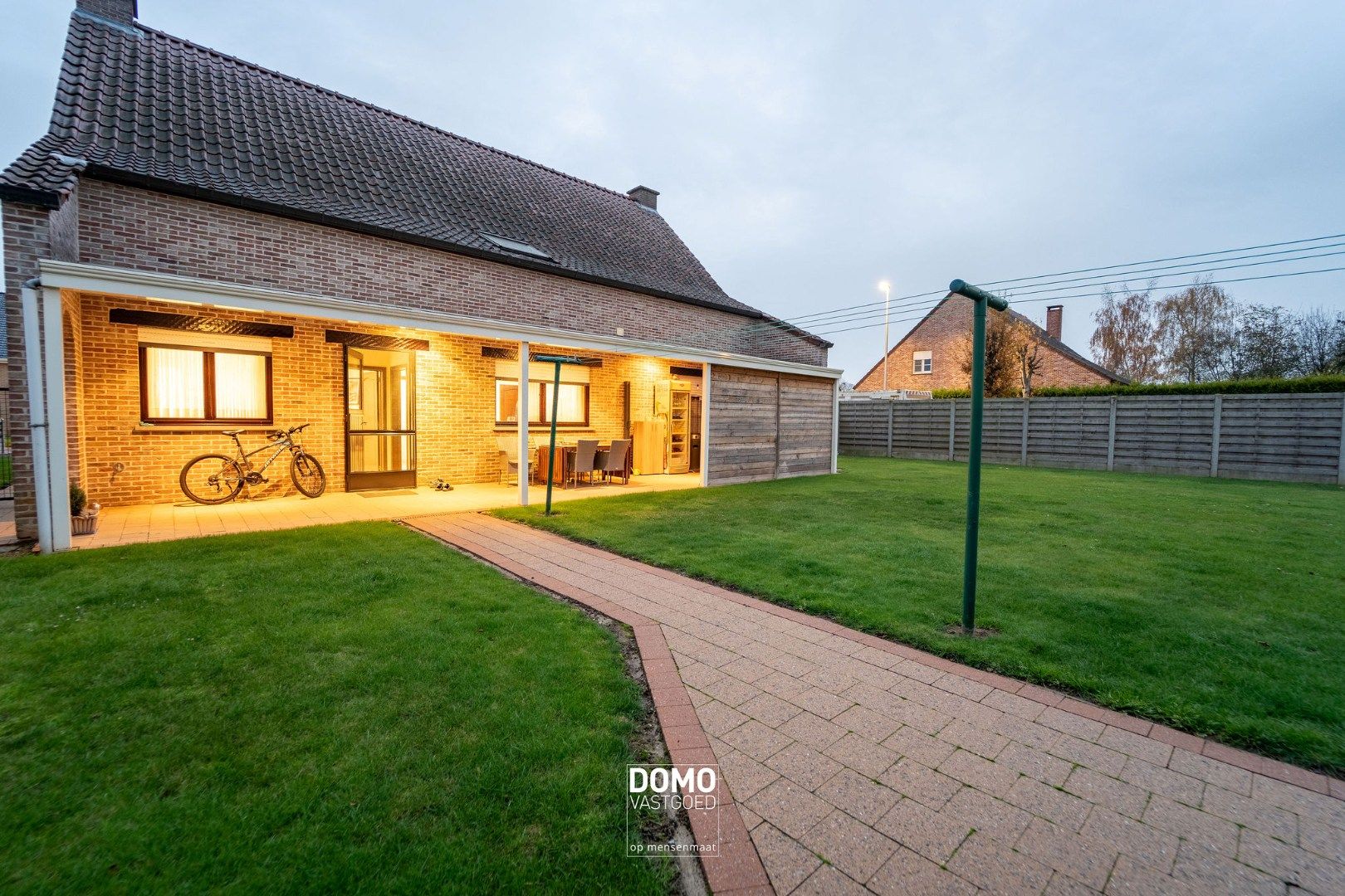 Instapklare en goed onderhouden gezinswoning te koop - EPC: D - Bewoonbare oppervlakte: 208m² foto 18