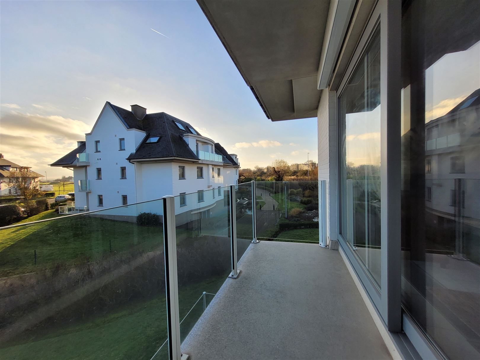 Gemeubeld appartement met 1 slaapkamer foto 4