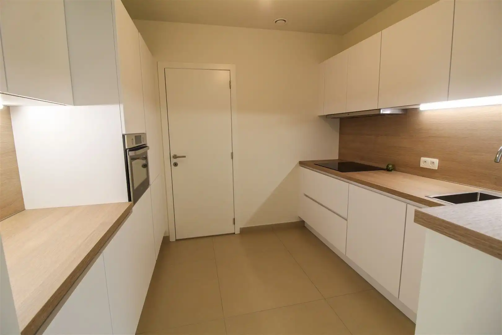 Gelijkvloers appartement met 1 slaapkamer foto 7